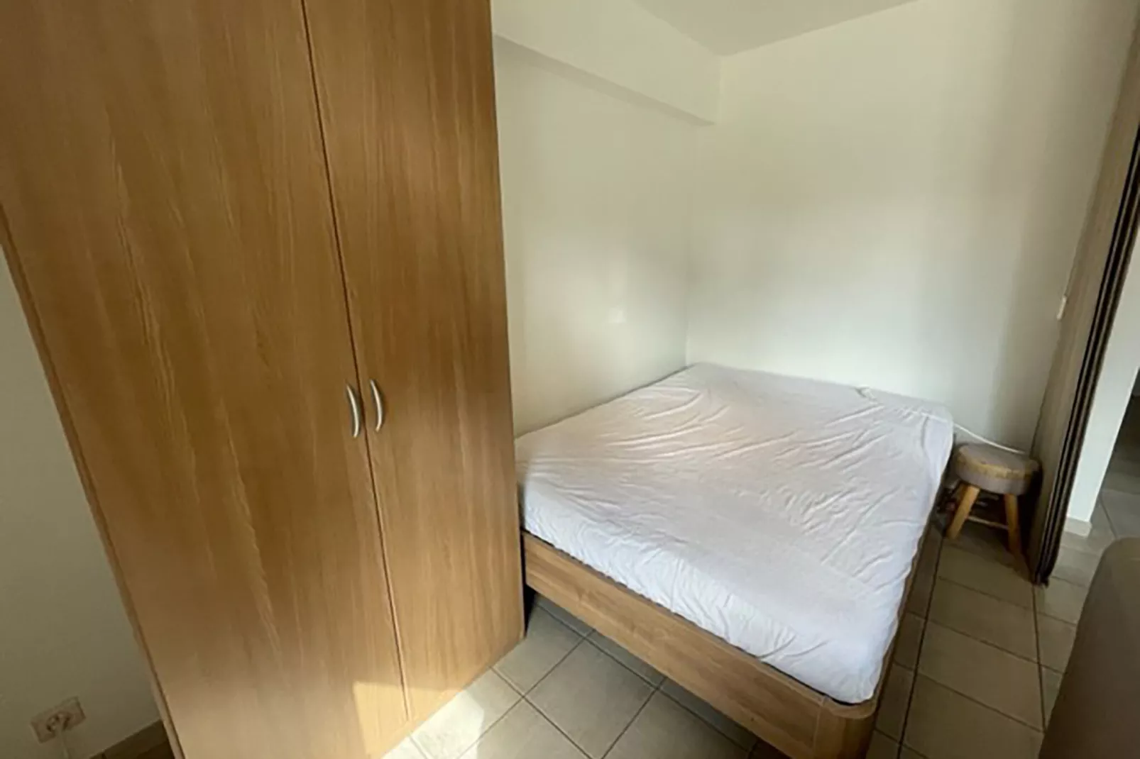 Majestic Stad 002-Bedroom