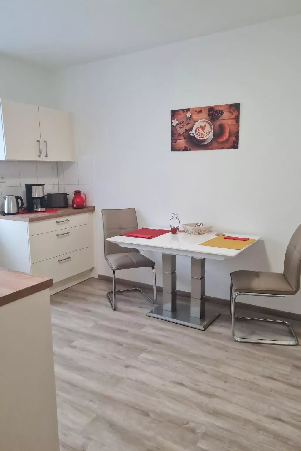 Zentrale, liebevoll eingerichtete Ferienwohnung-Inside