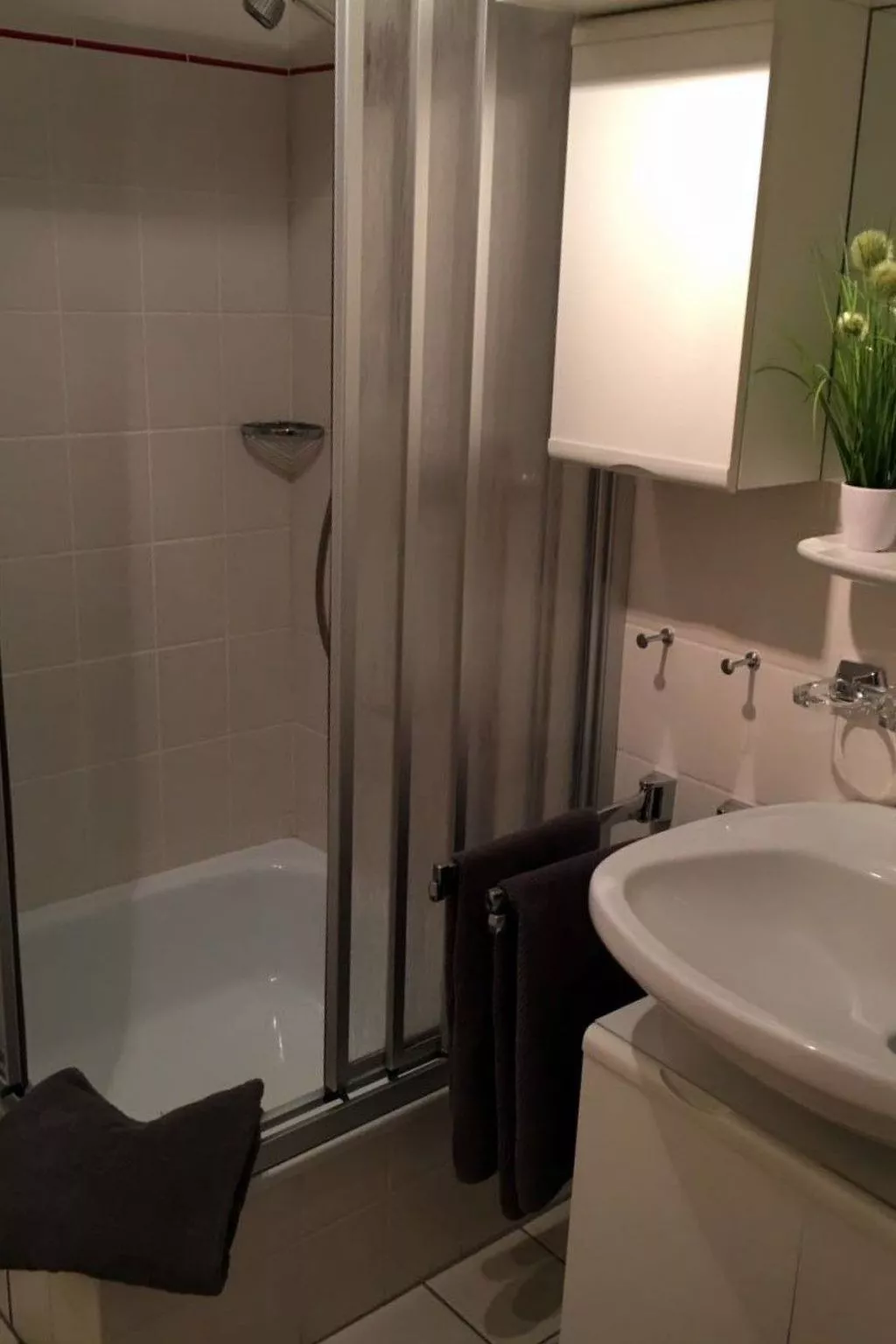 Moderne Ferienwohnung mit Balkon-Image-tags.info