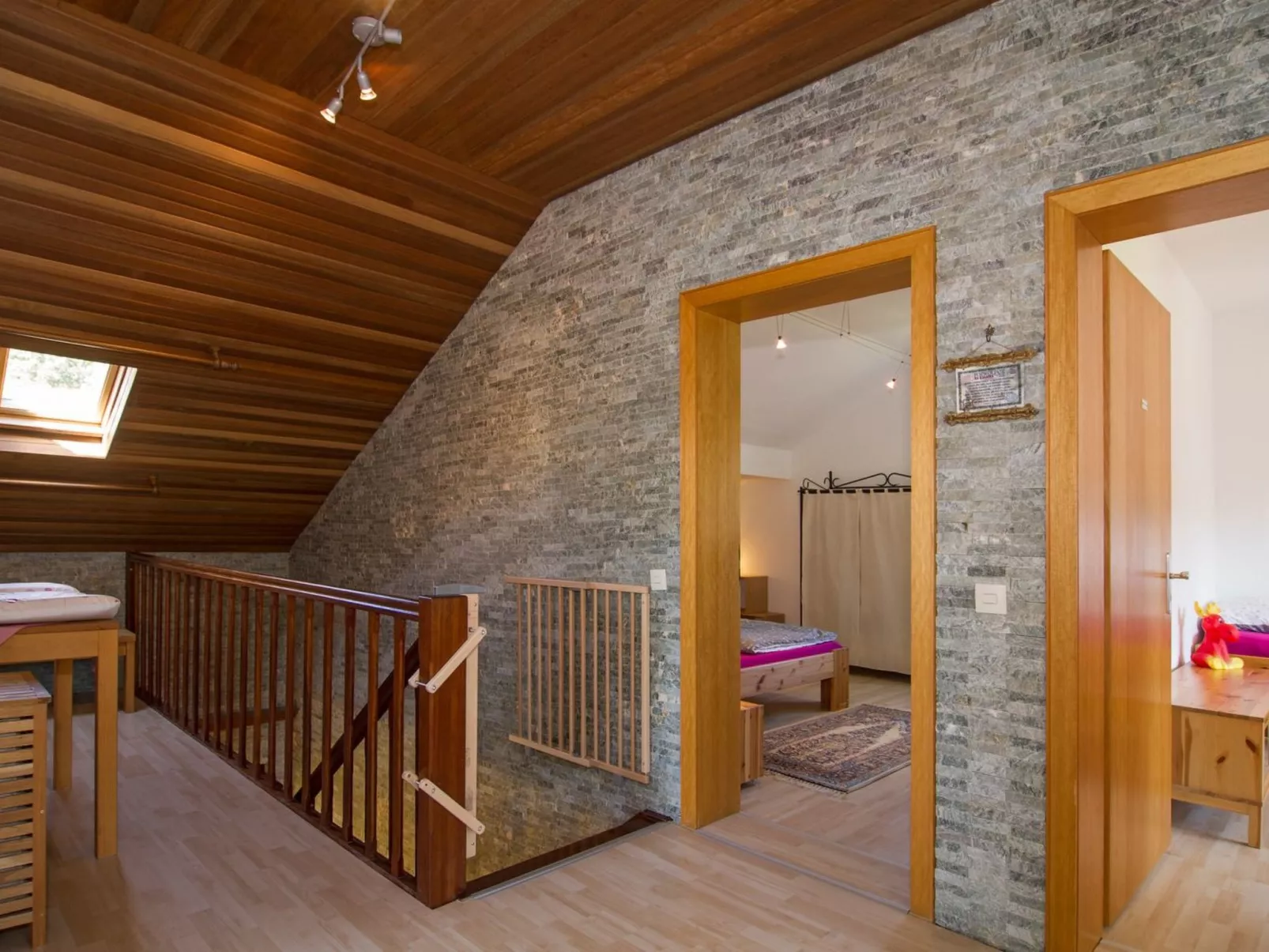 Gemütliches Ferienhaus in Hasenfeld mit Großem Garten-Inside