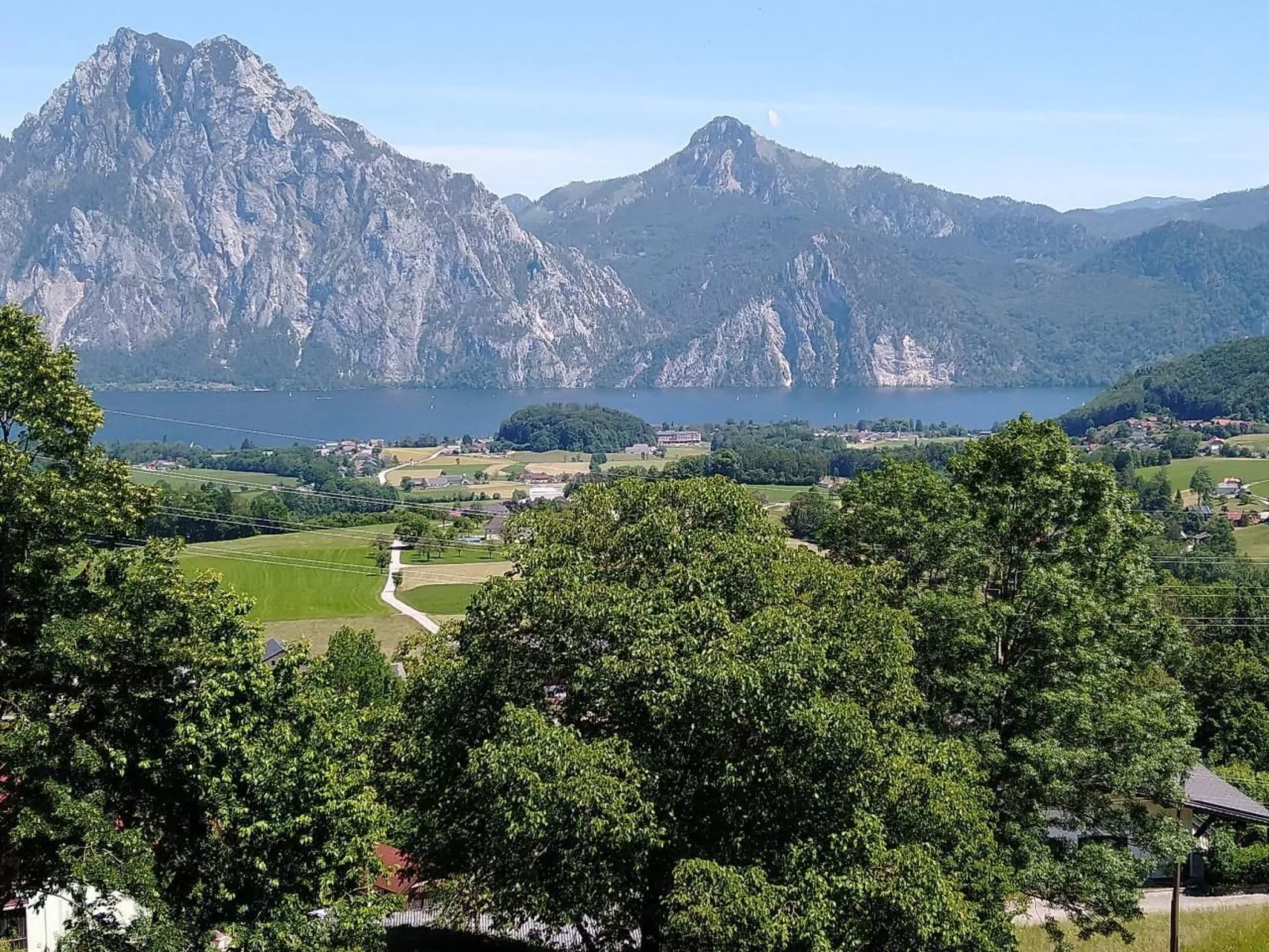 Haus Traunsee-Blick-Draußen