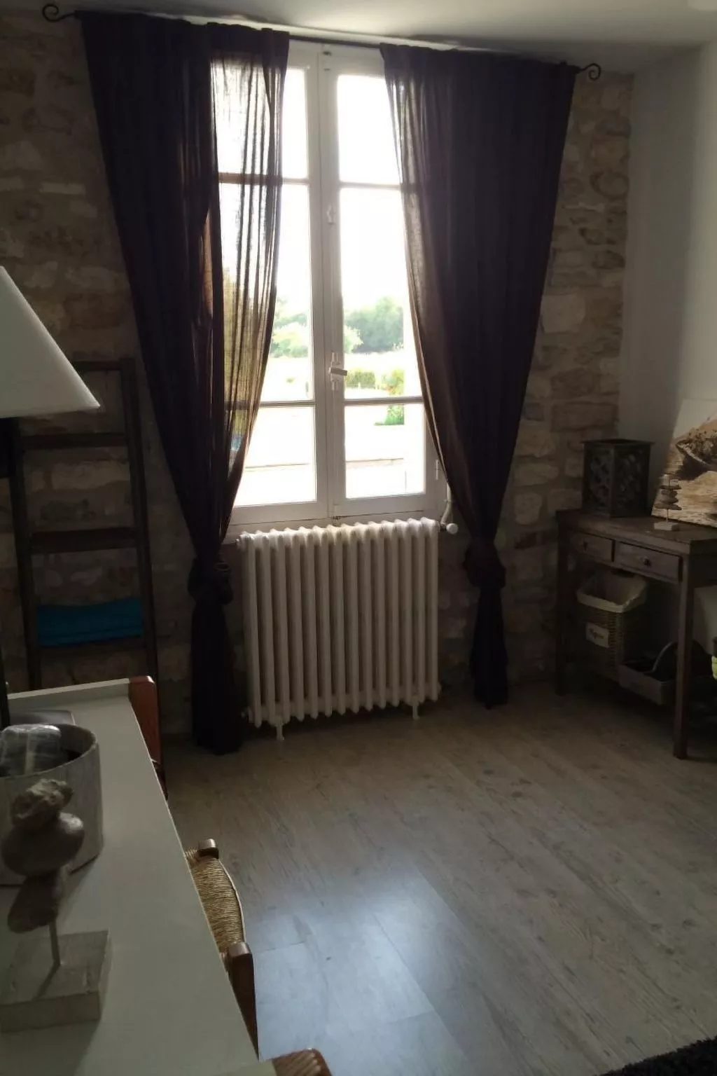 Ferienvilla mit Blick auf das Wasser-Dedans