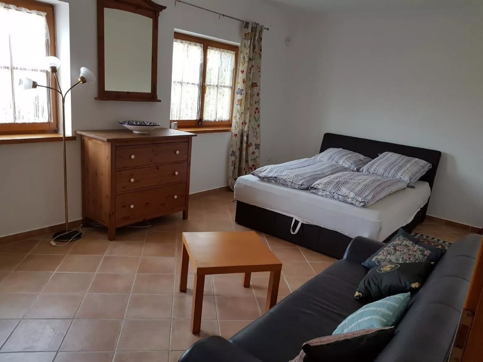 In Lócs mit Privatem Pool-Inside