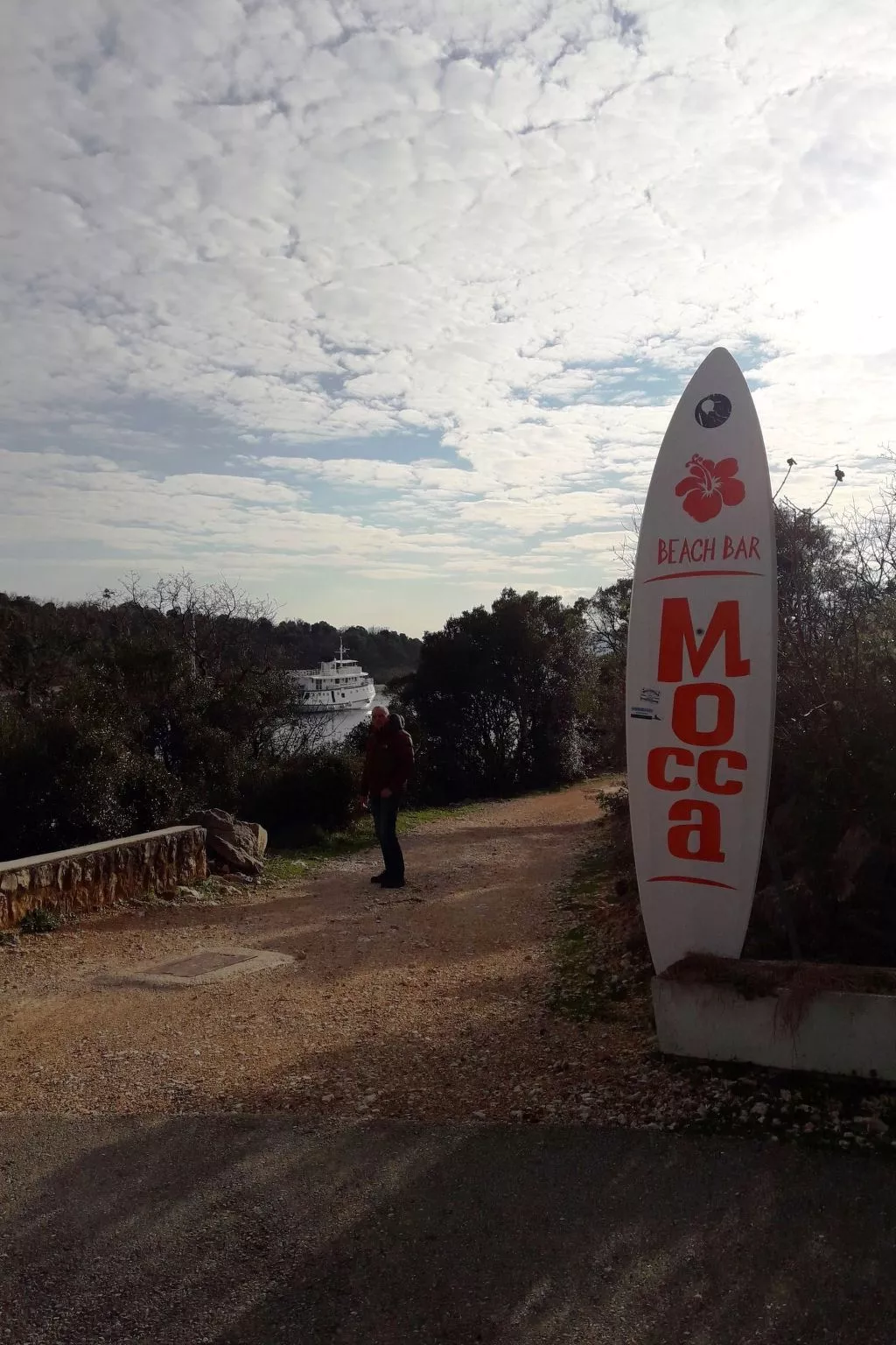 Gemütliches Ferienhaus in Pinezići mit großer Terrasse-Dehors