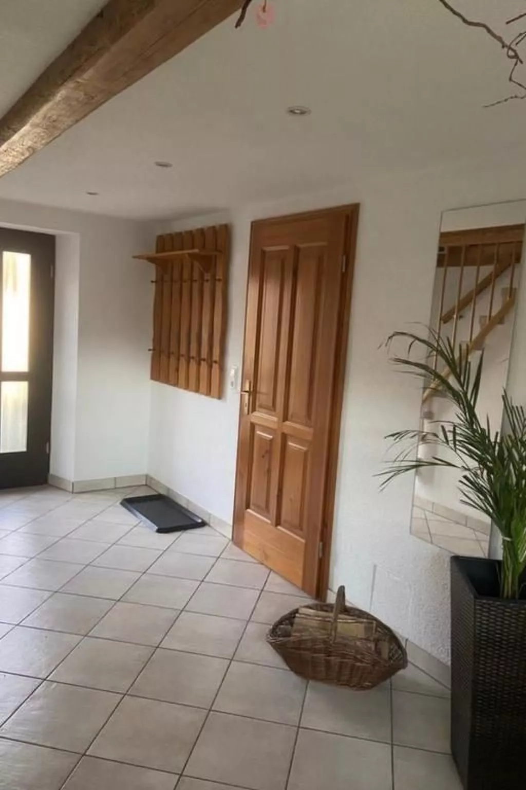 Mit Blick auf das Wasser-Inside