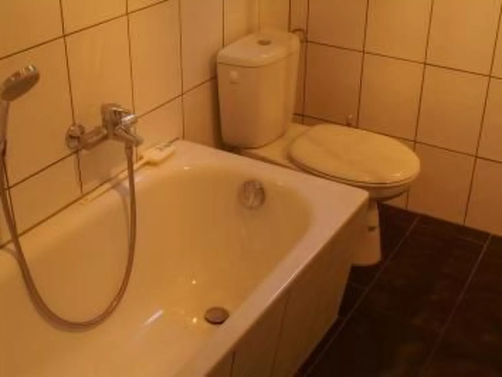 Appartement in Göhren mit Grill und Garten-Drinnen