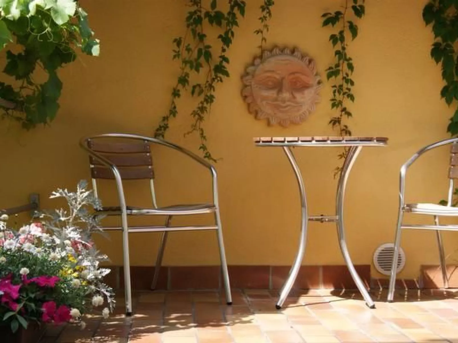 Kleine Dachwohnung-Outside