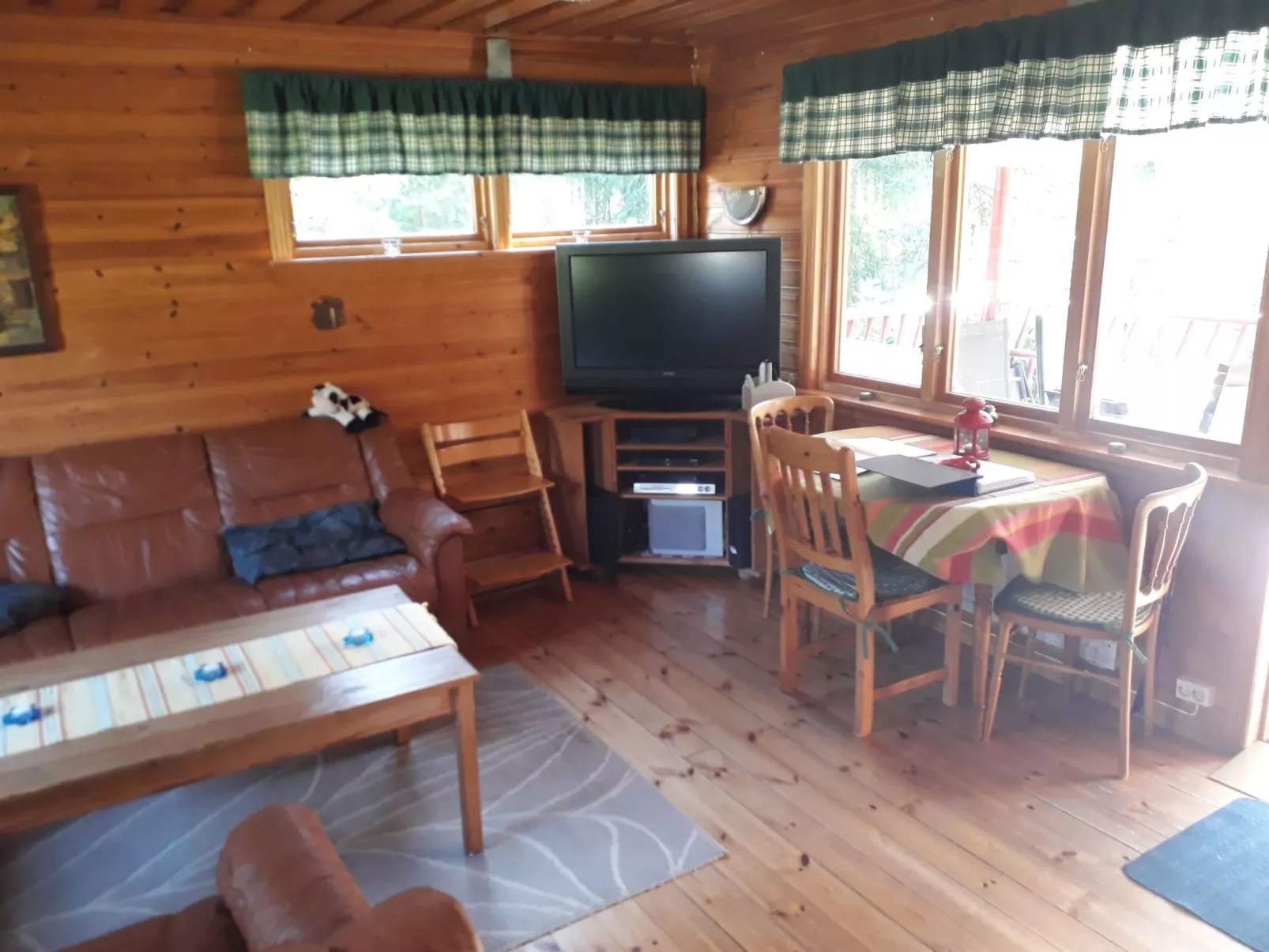 "Flodavägen 39" mit privatem Parkplatz-Inside