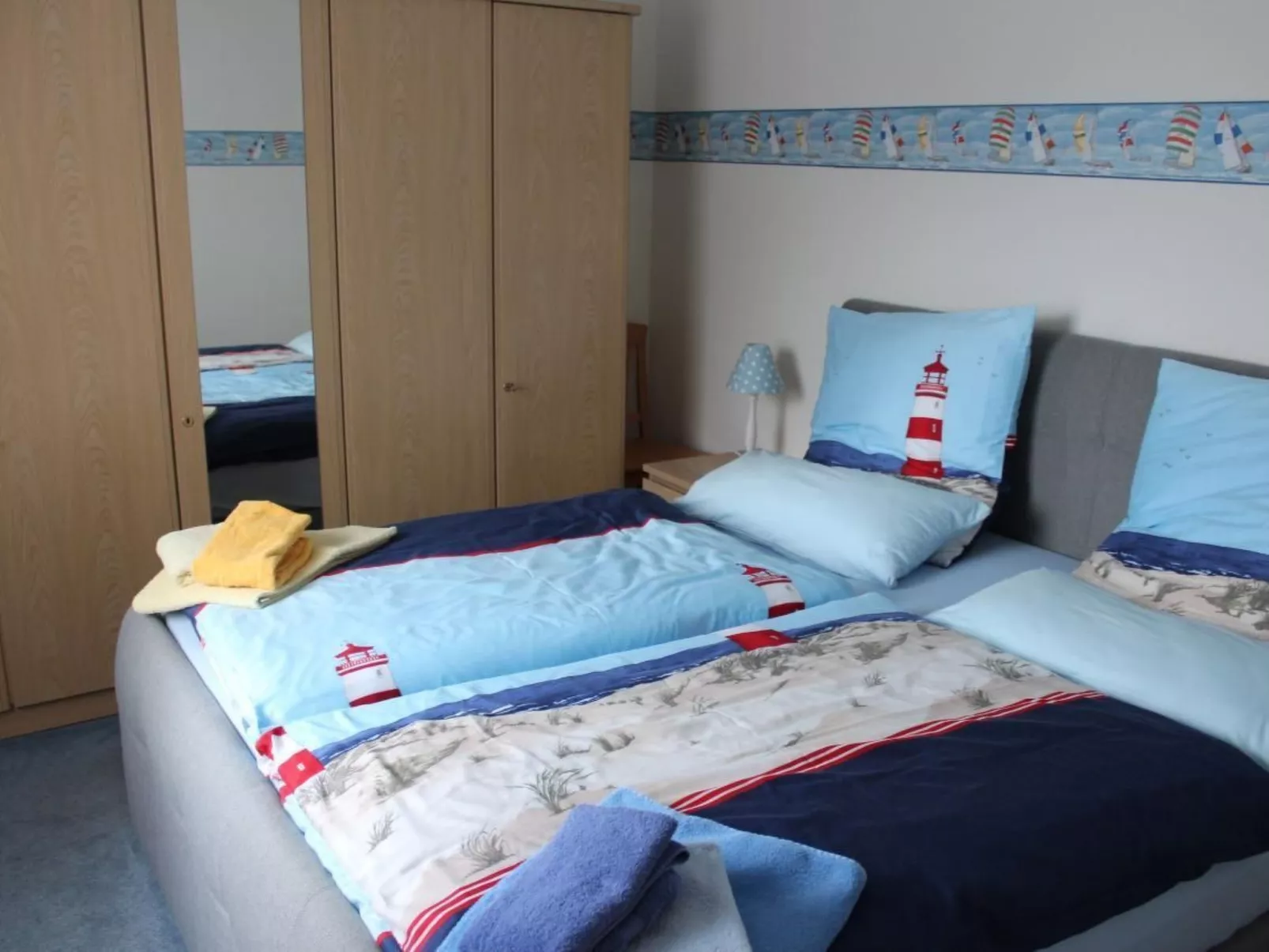 Appartement mit Garten, Grill und Terrasse-Drinnen