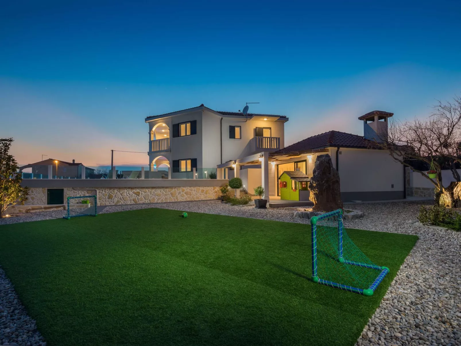 Charmante Villa Ivelja-Drinnen