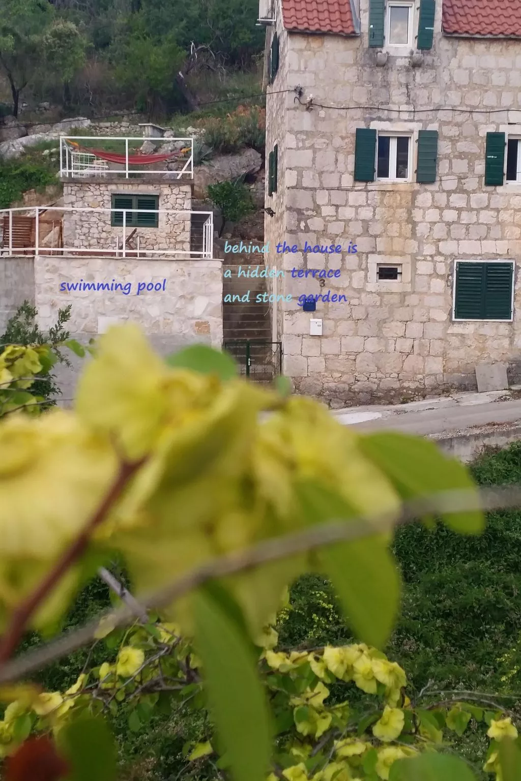 Charmantes Steinhaus mit Pool und Panoramablick-Dehors
