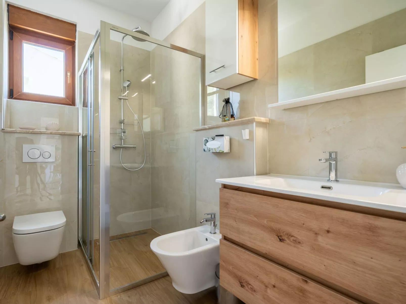 Stylisches Haus für 8 Personen und 4 Kinder-Inside