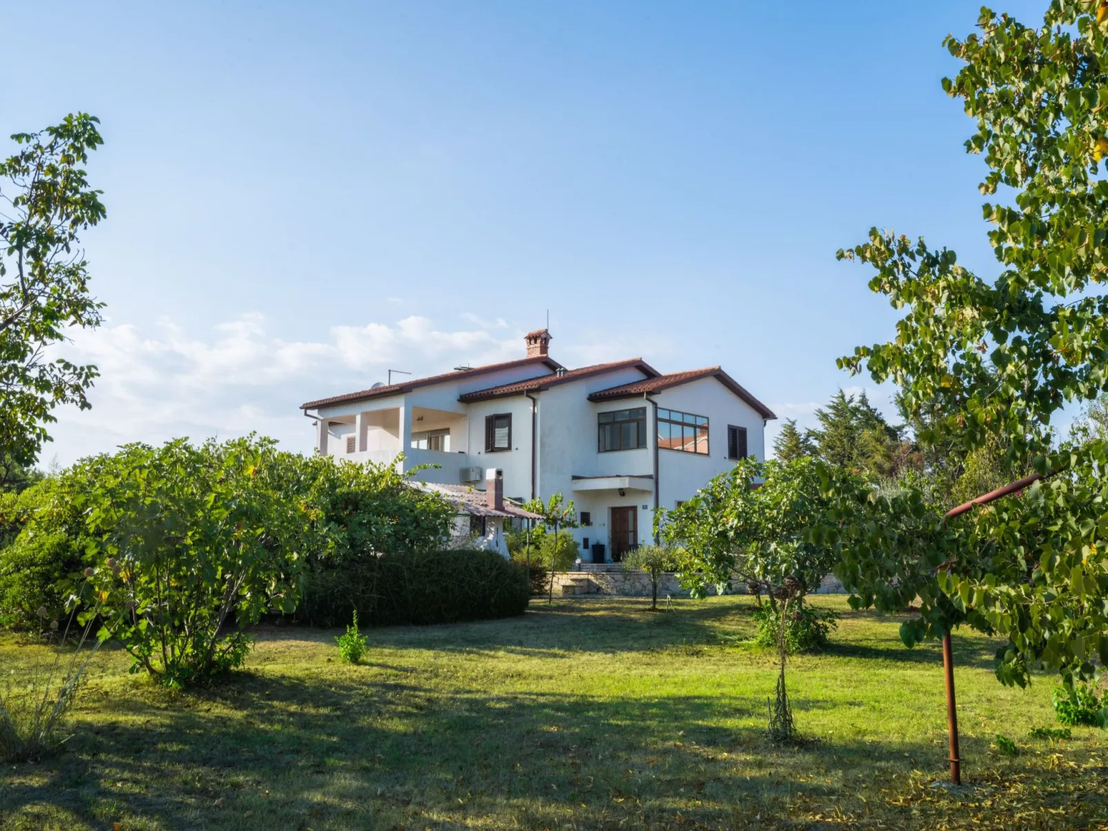 Attraktive Wohnung mit privatem Pool-Outside