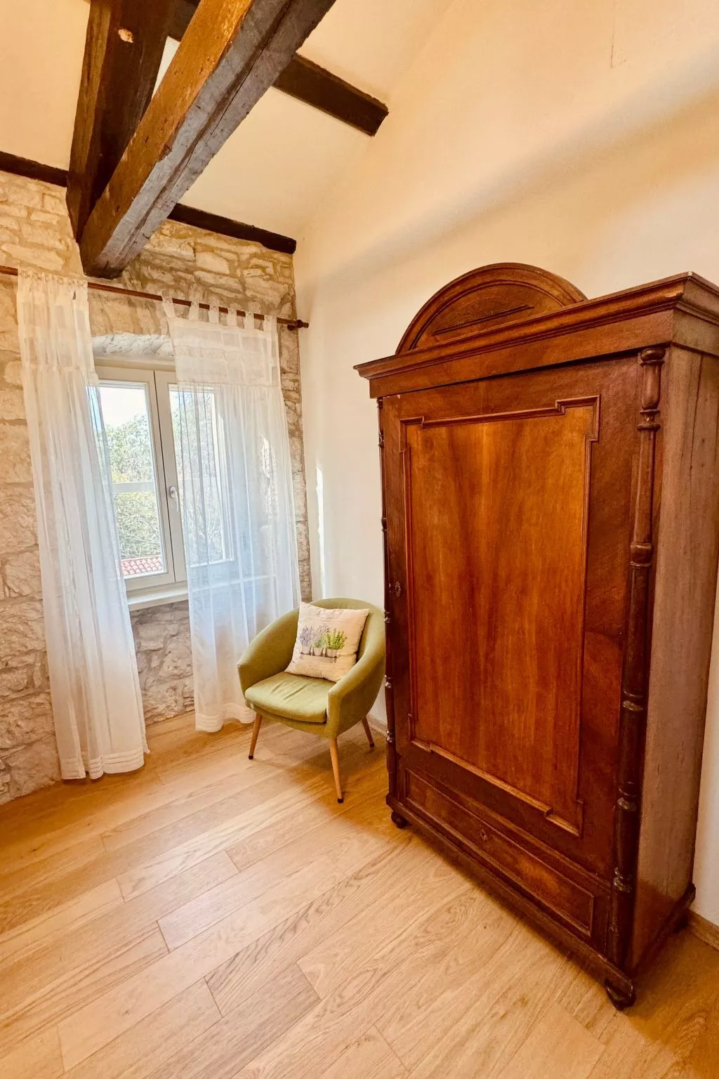 Ferienvilla mit Garten, Grill und Terrasse-Drinnen