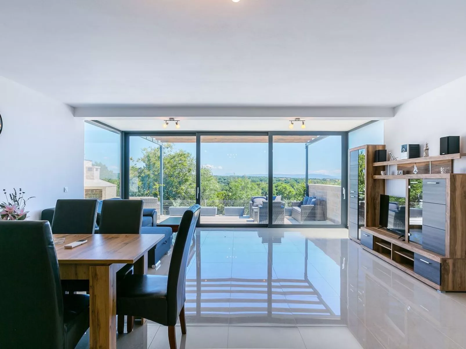 Wohnung "Deneris" mit Terrasse-Image-tags.info