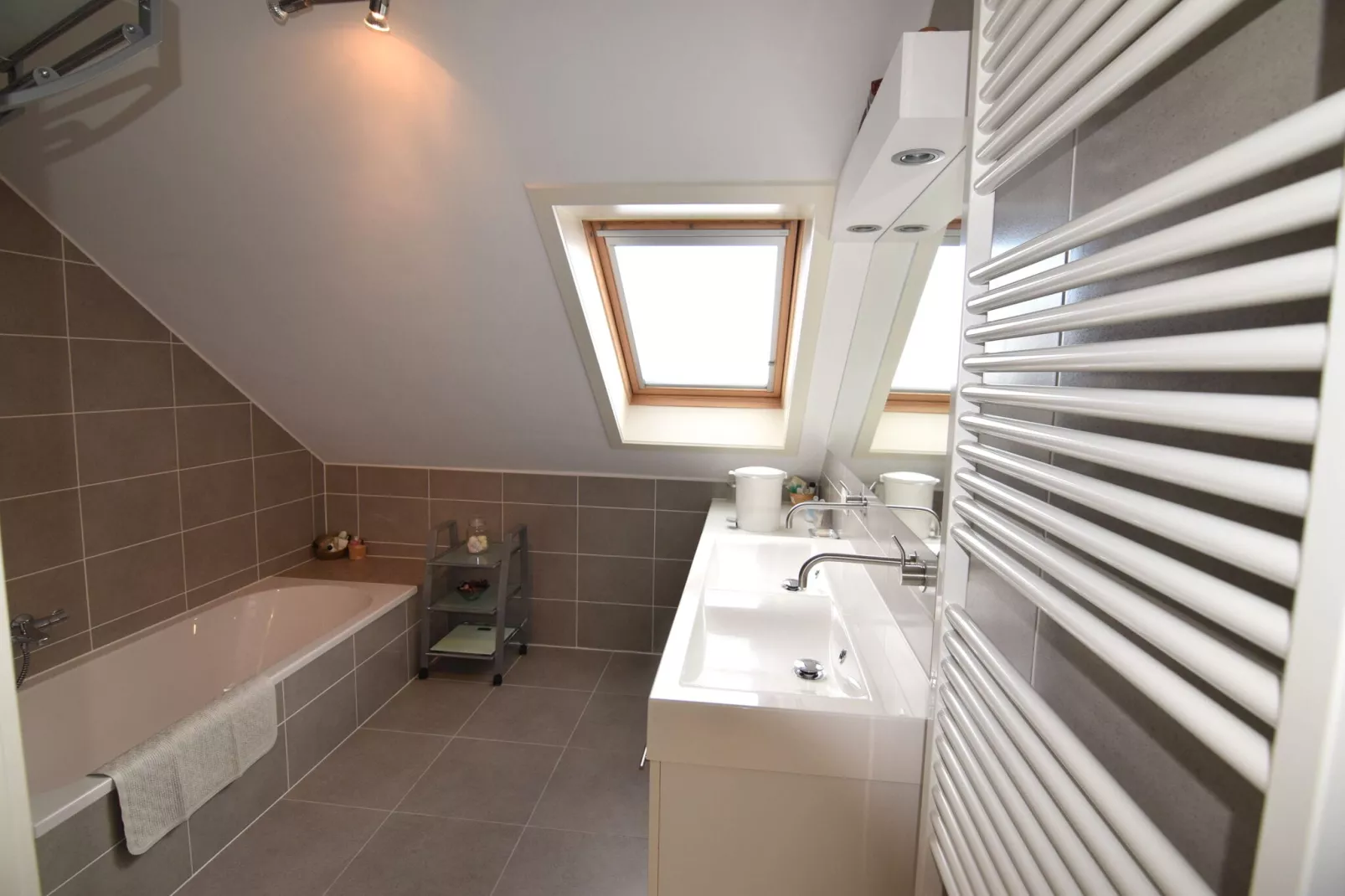 Scarpo II 0602-Bathroom