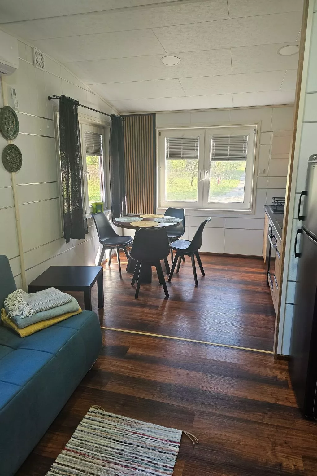 Ganzjährig bewohnbares Ferienhaus - grün-Drinnen