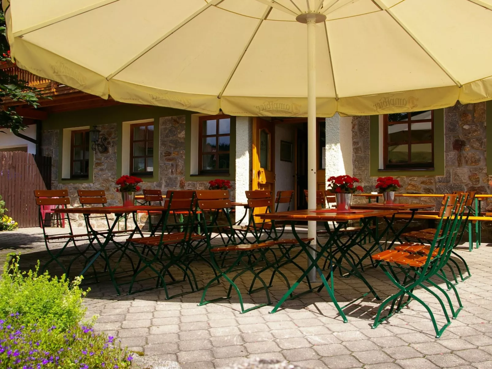 Zur Alten Schmiede-Outside