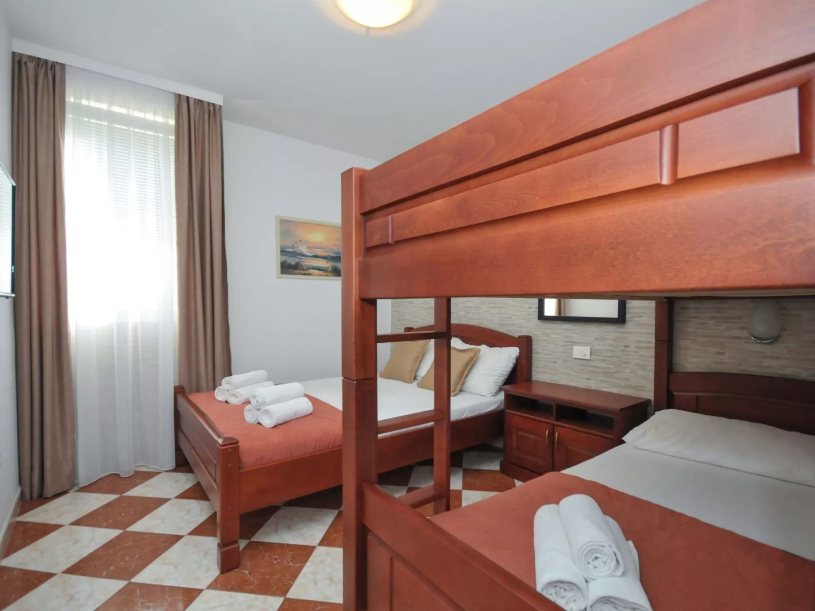 Wohnung mit Waschmaschine und Geschirrspüler-Inside