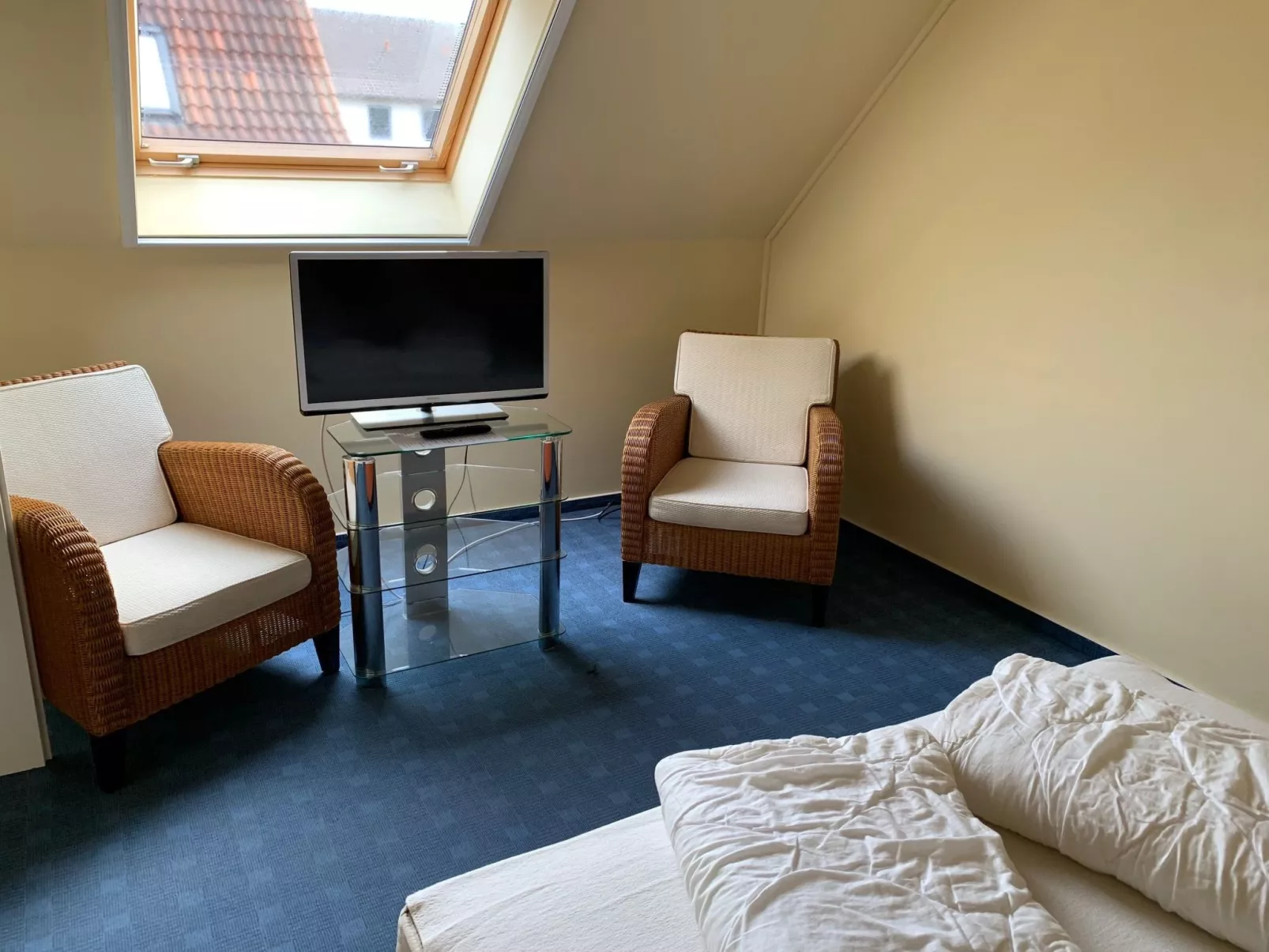 Am Wasser mit Terrasse und Kaminofen-Image-tags.info