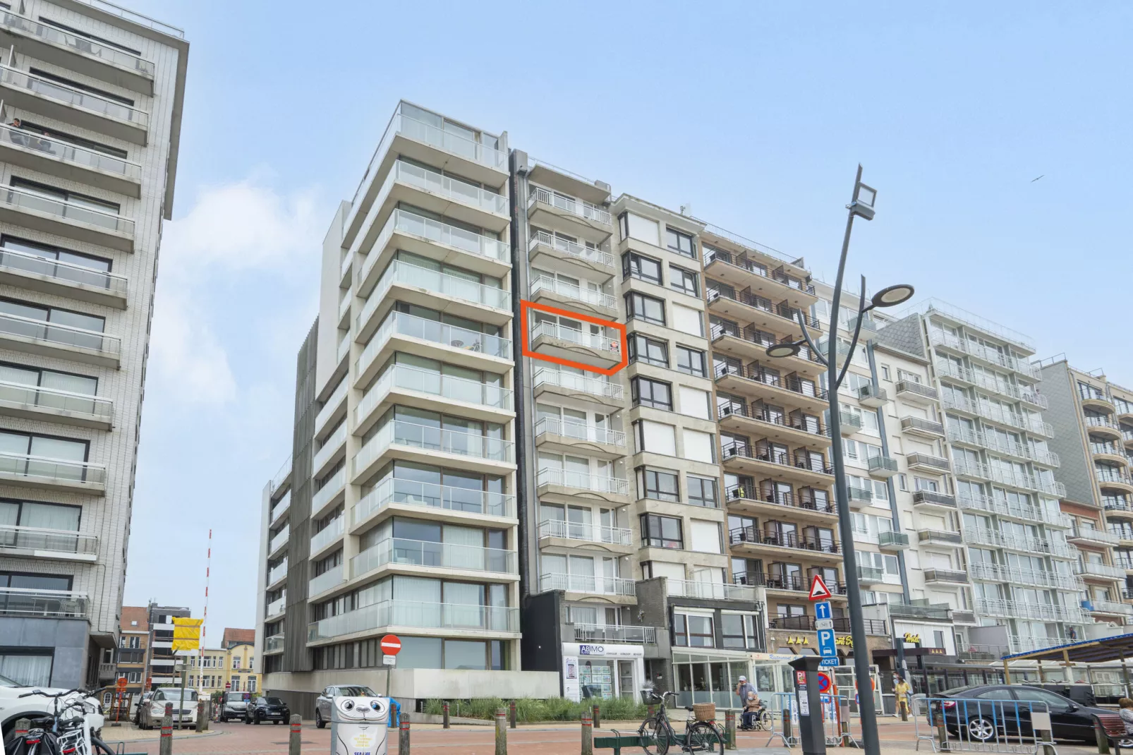 Daphne 7-Exterior summer
