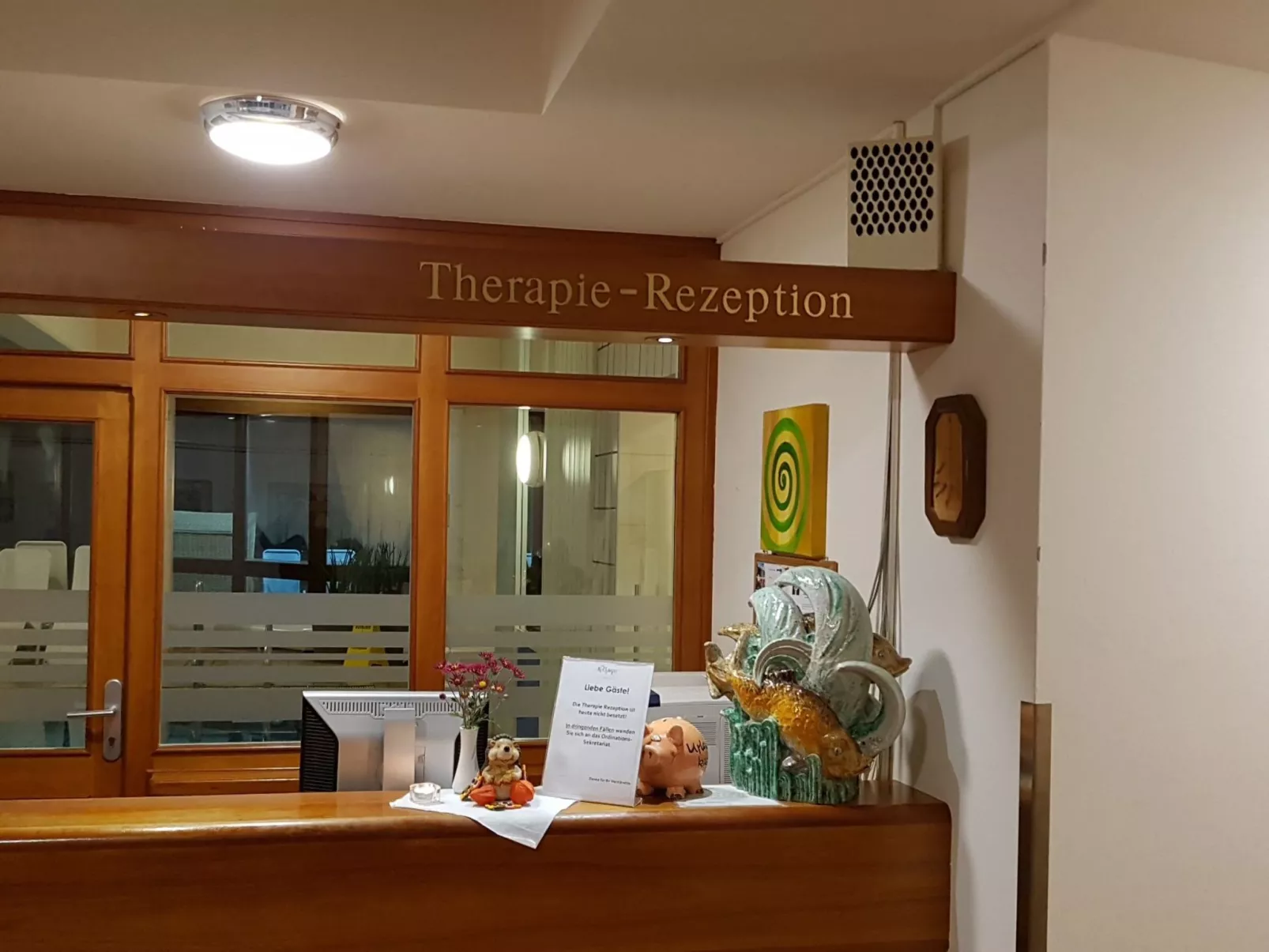 Mit Gemeinschaftspool und Terrasse-Drinnen