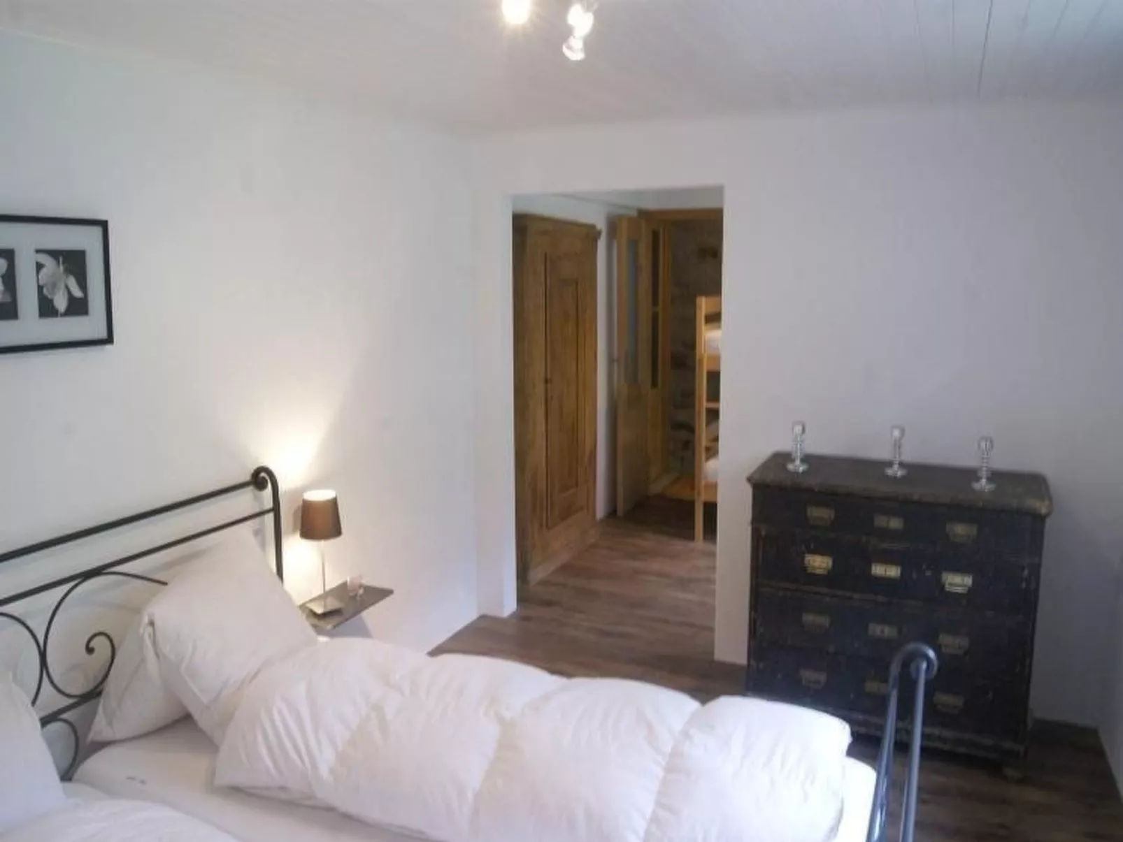 Charmantes 3.5 Zi Rustico-Inside