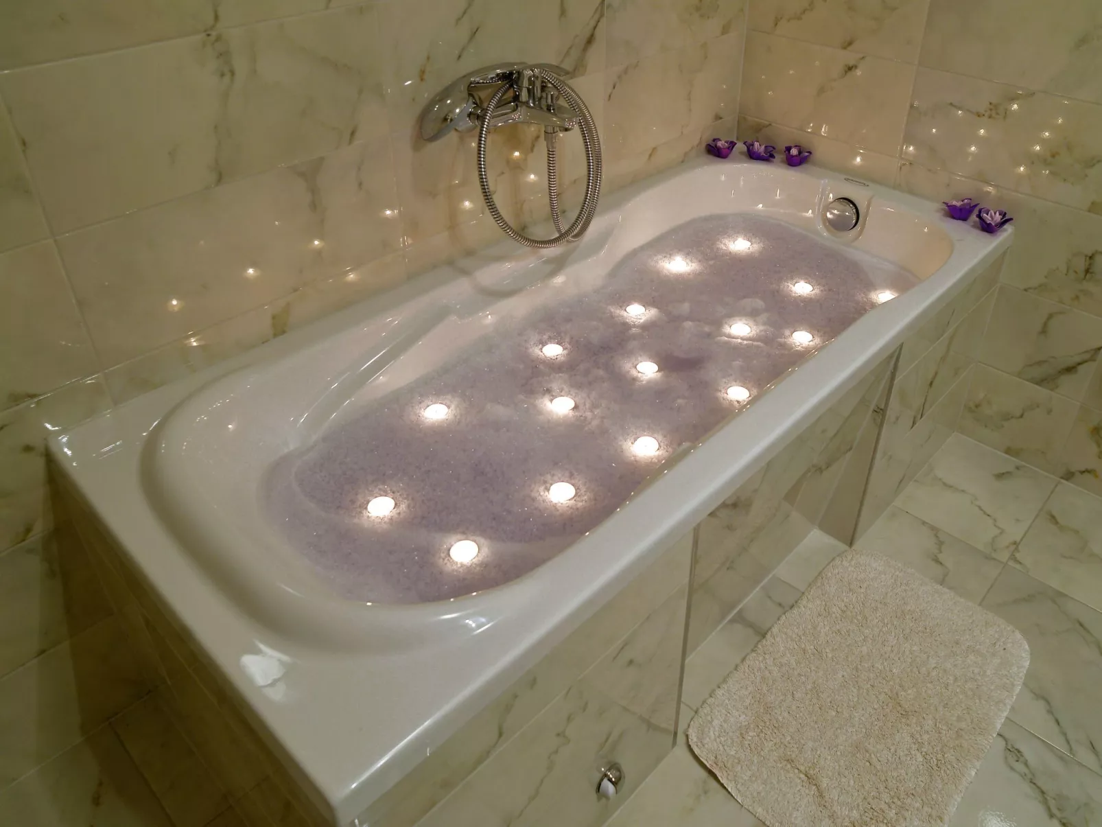 In Kastel Sucurac mit Parkplatz-Inside