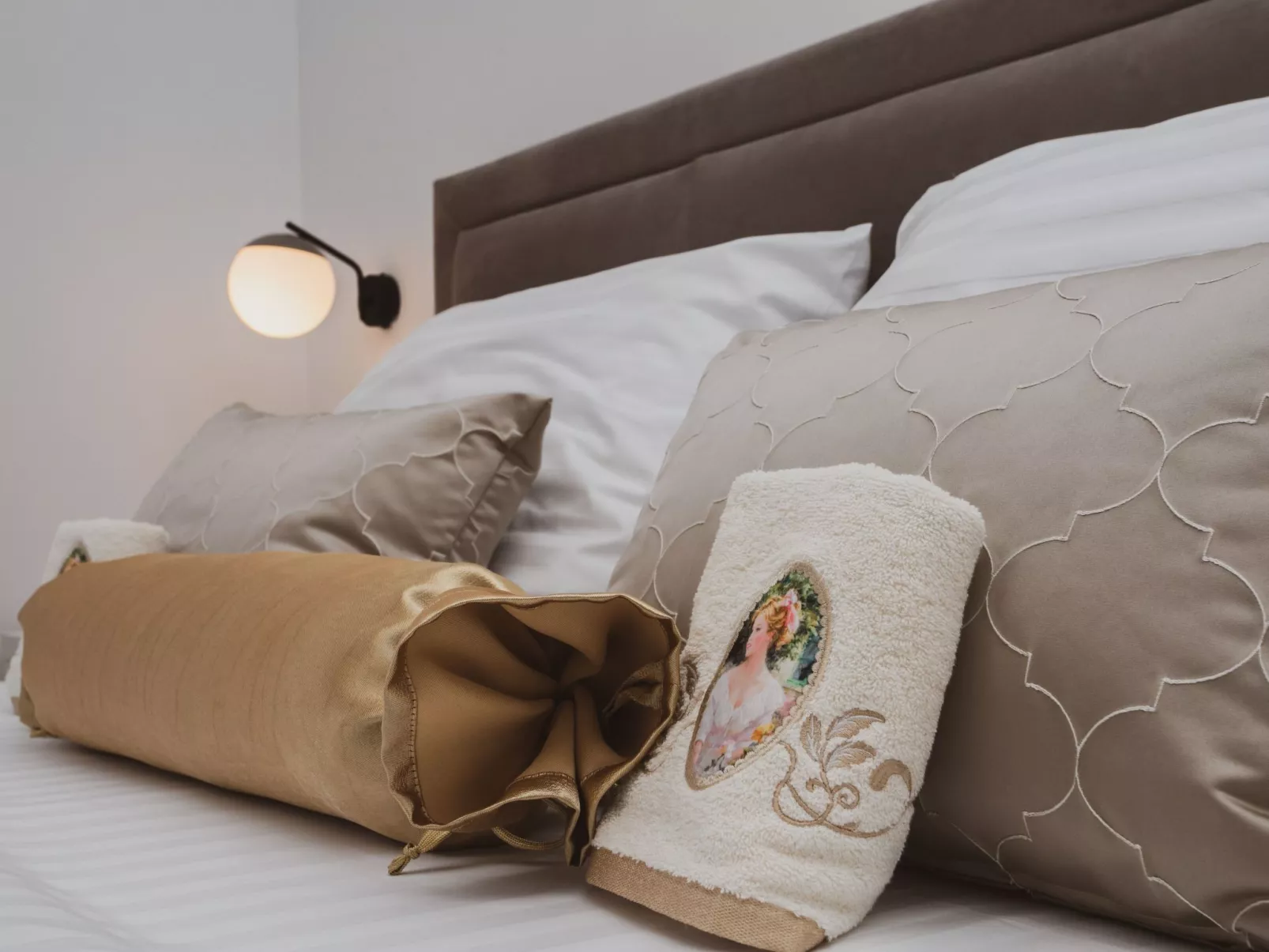 Luxuriöses Ferienhaus Lucija mit Jacuzzi-Inside