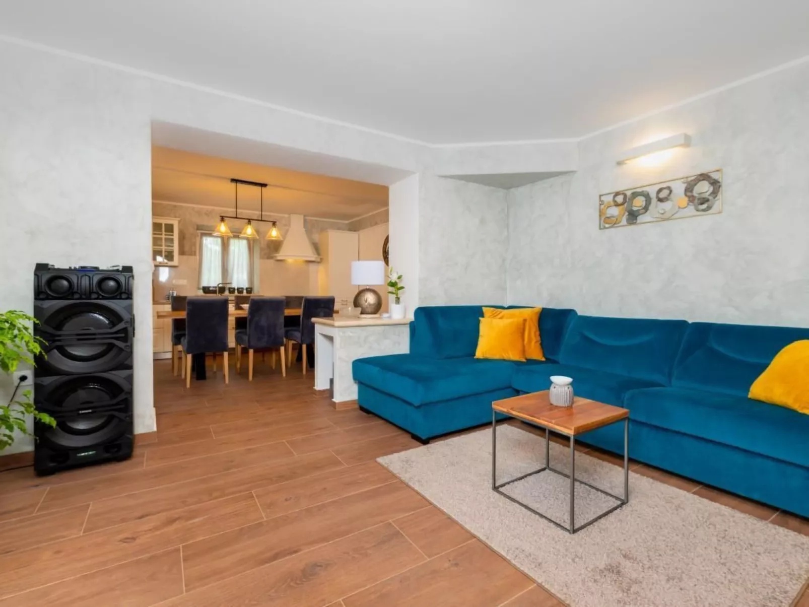 Villa Violette mit Pool nahe Stadtzentrum-Inside