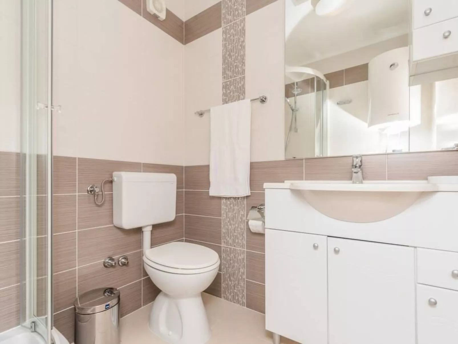 Große Wohnung in Klimno mit Möbliertem Balkon-Dedans