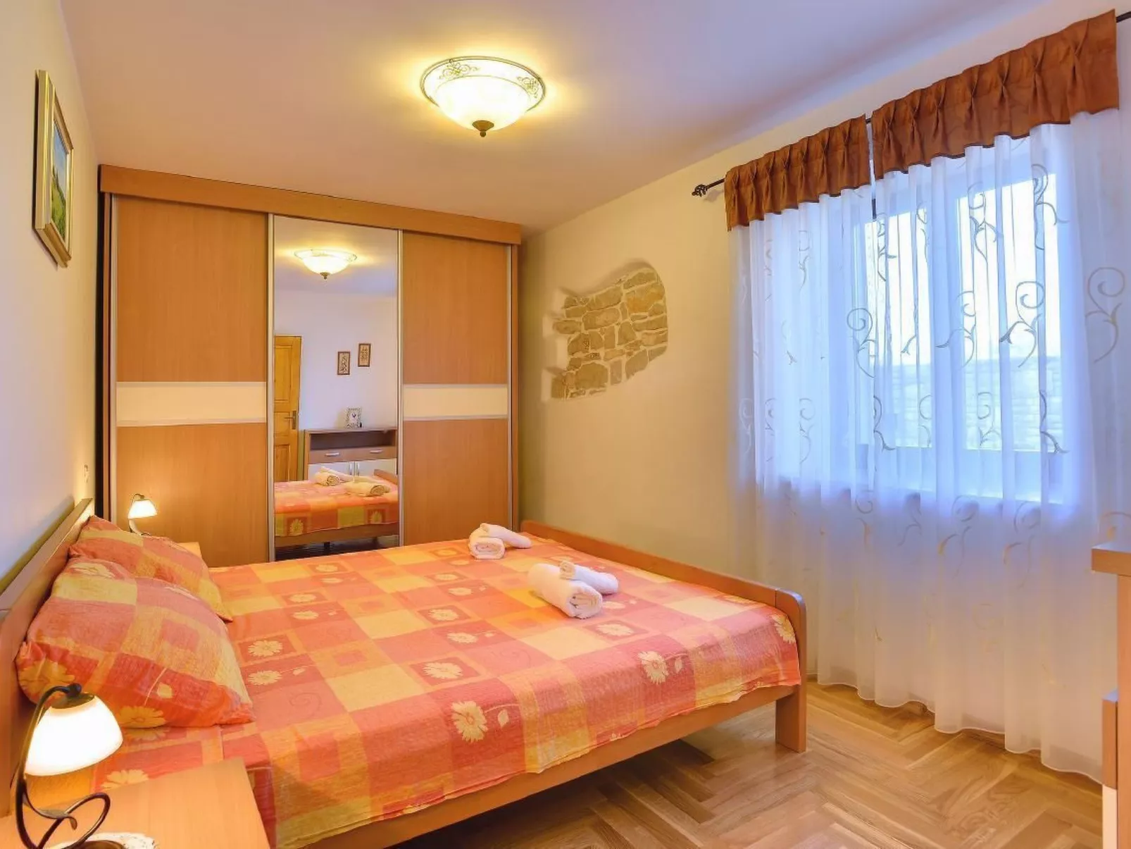 Appartement in Rakalj mit Großem Garten und Panoramablick-Dedans