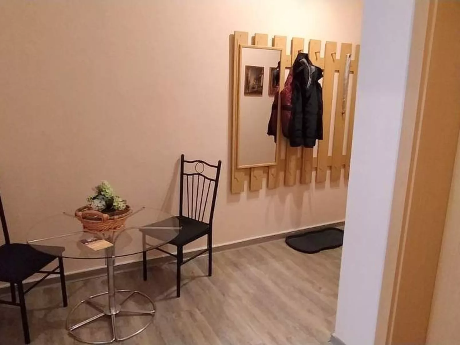 Am Birkenwäldchen-Drinnen