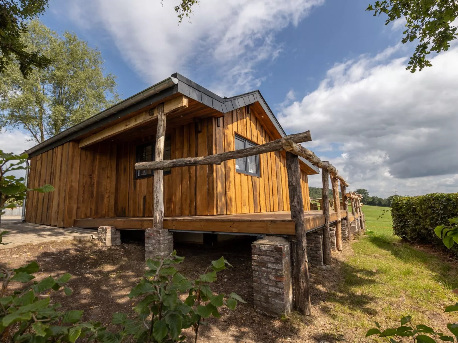 Landhaus mit Hallenbad-Outside