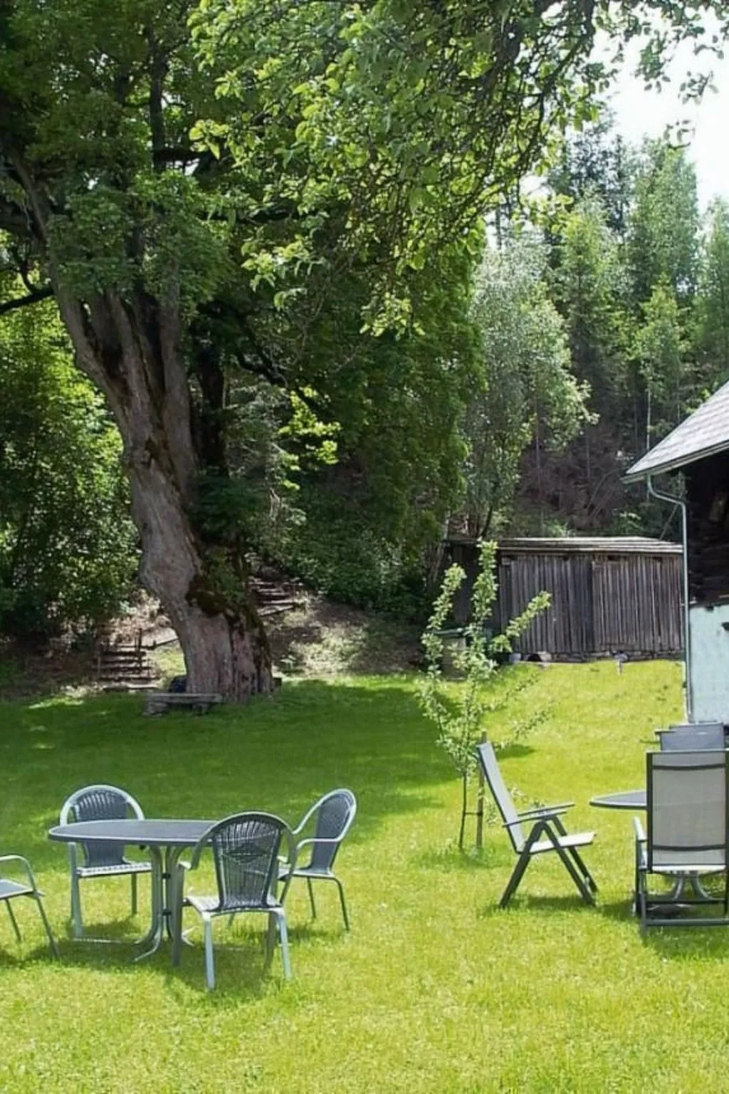 Große Wohnung im ersten Stock, mit großem Garten-Outside