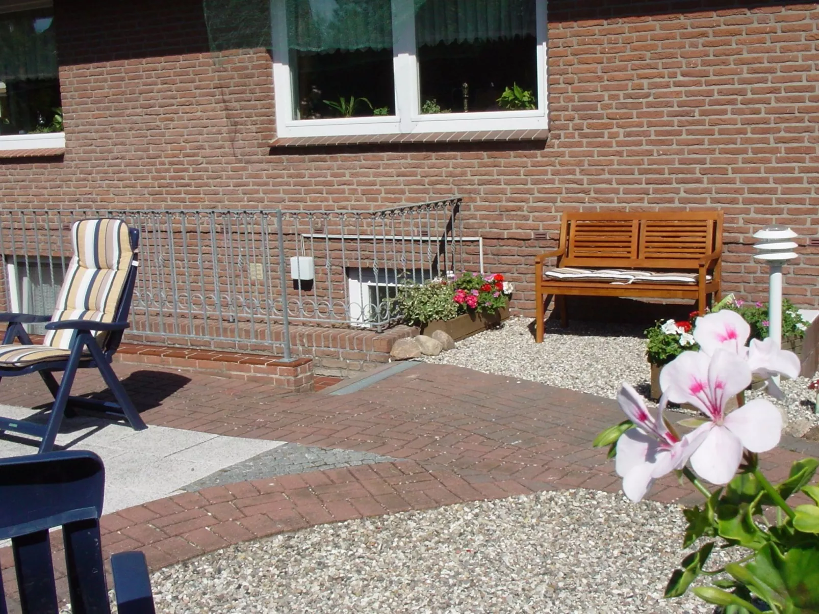 Wohnung in Neue Tiefe mit Terrasse, Garten und Grill-Dedans