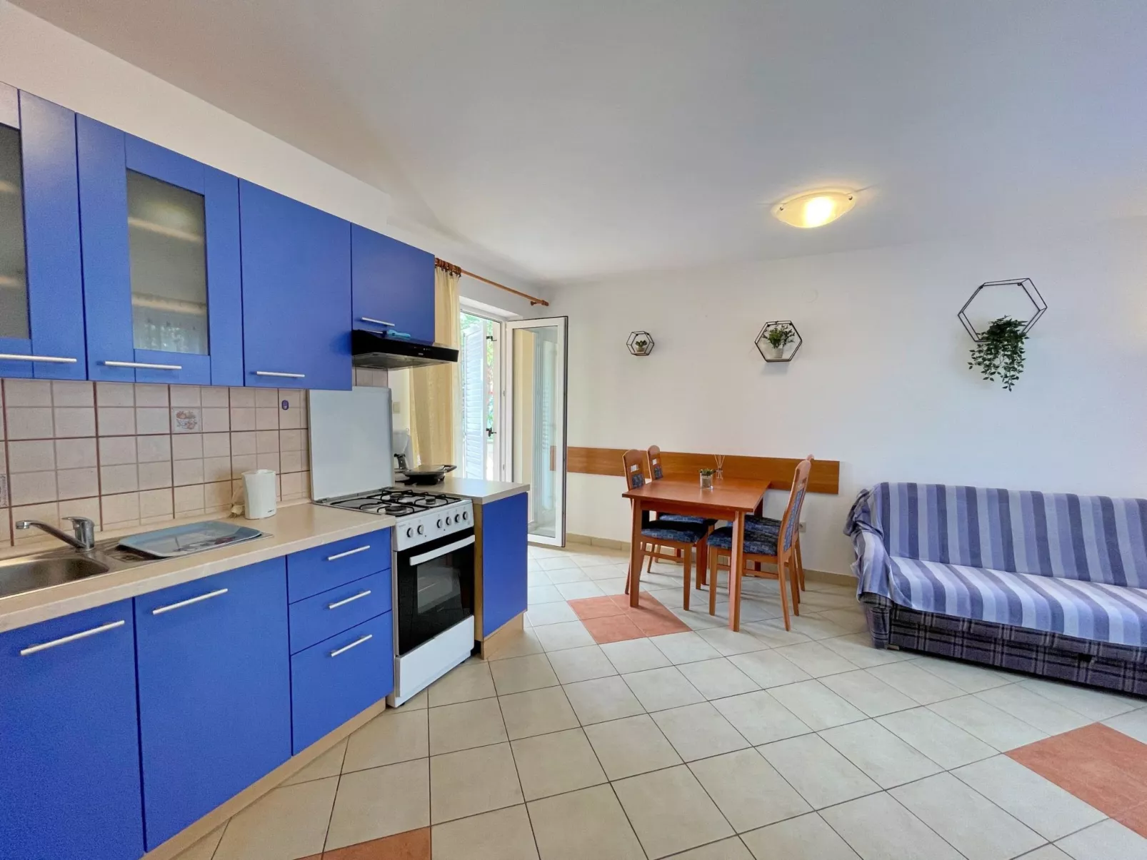 Villa Tiha Lili-Image-tags.info