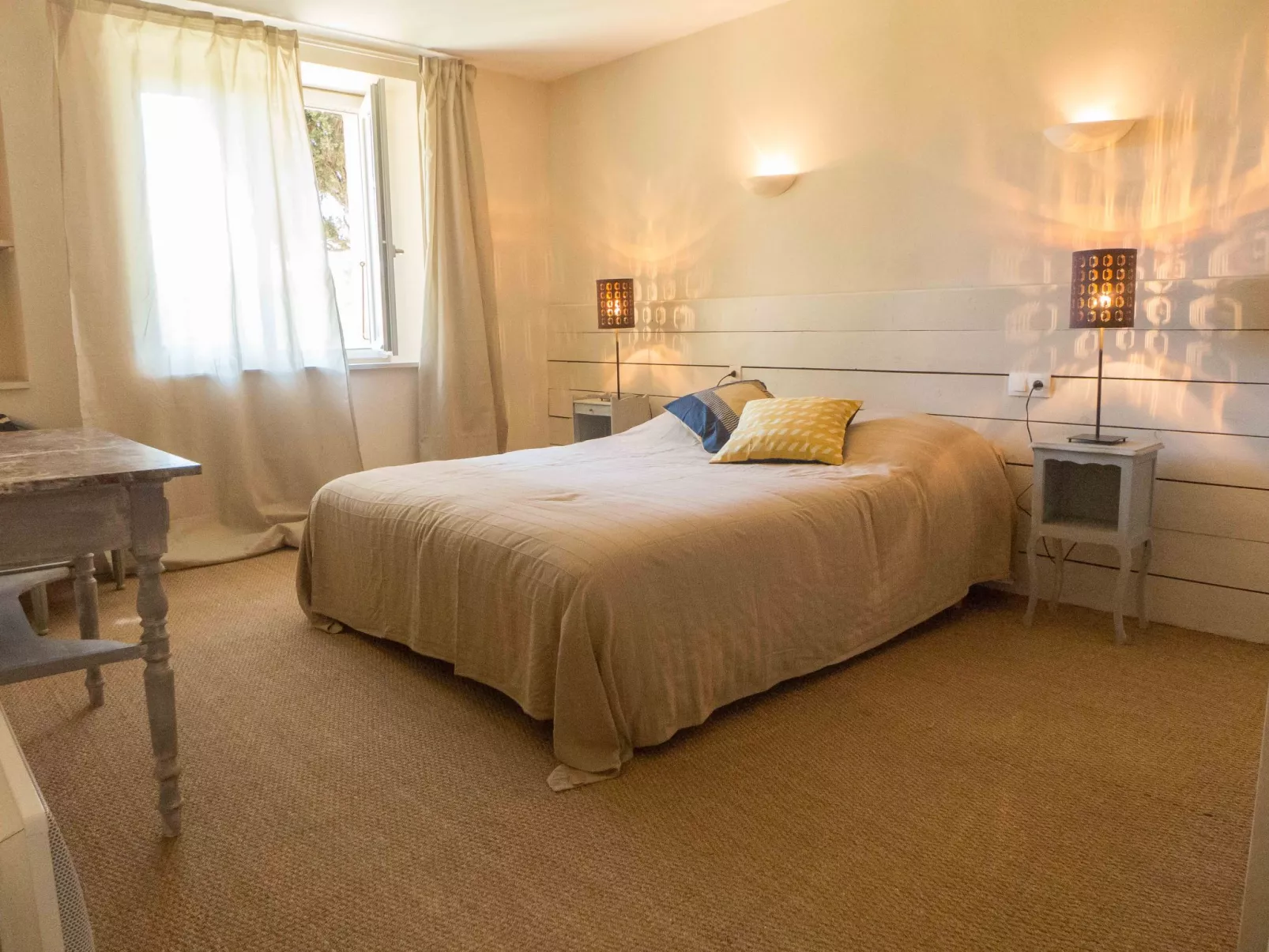 Villa mit Garten, Grill und Terrasse-Drinnen