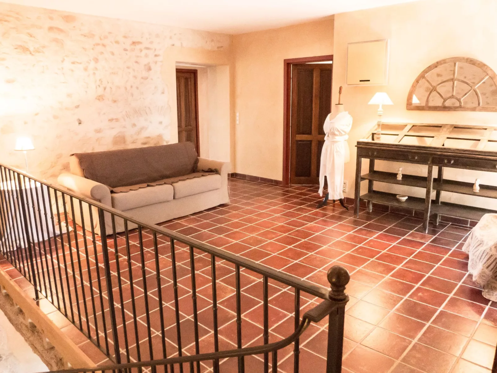 2 hochwertige Mas mit privatem Pool und Blick auf die Landschaft-Drinnen