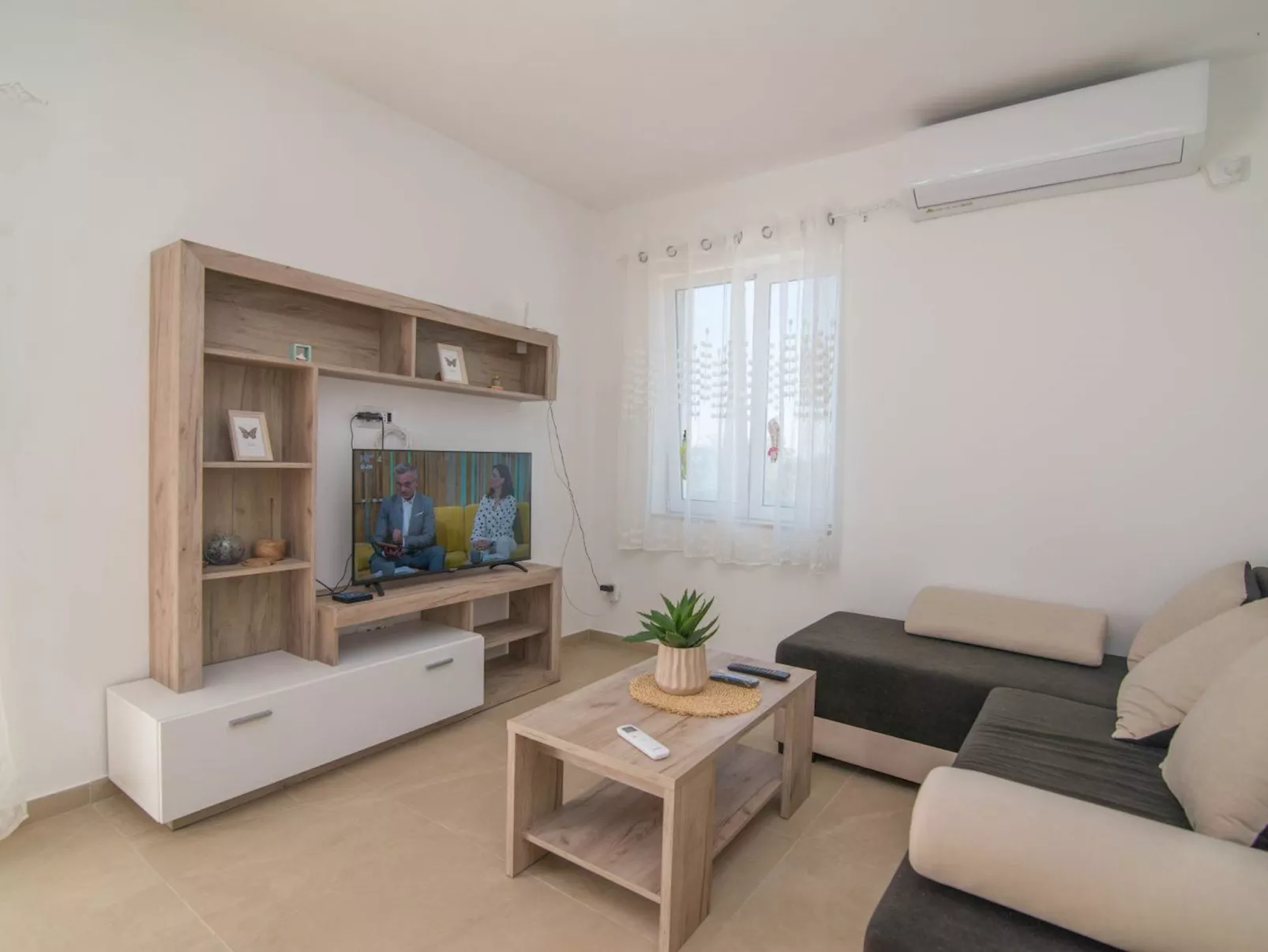 Tia Appartement mit Meerblick-Image-tags.info