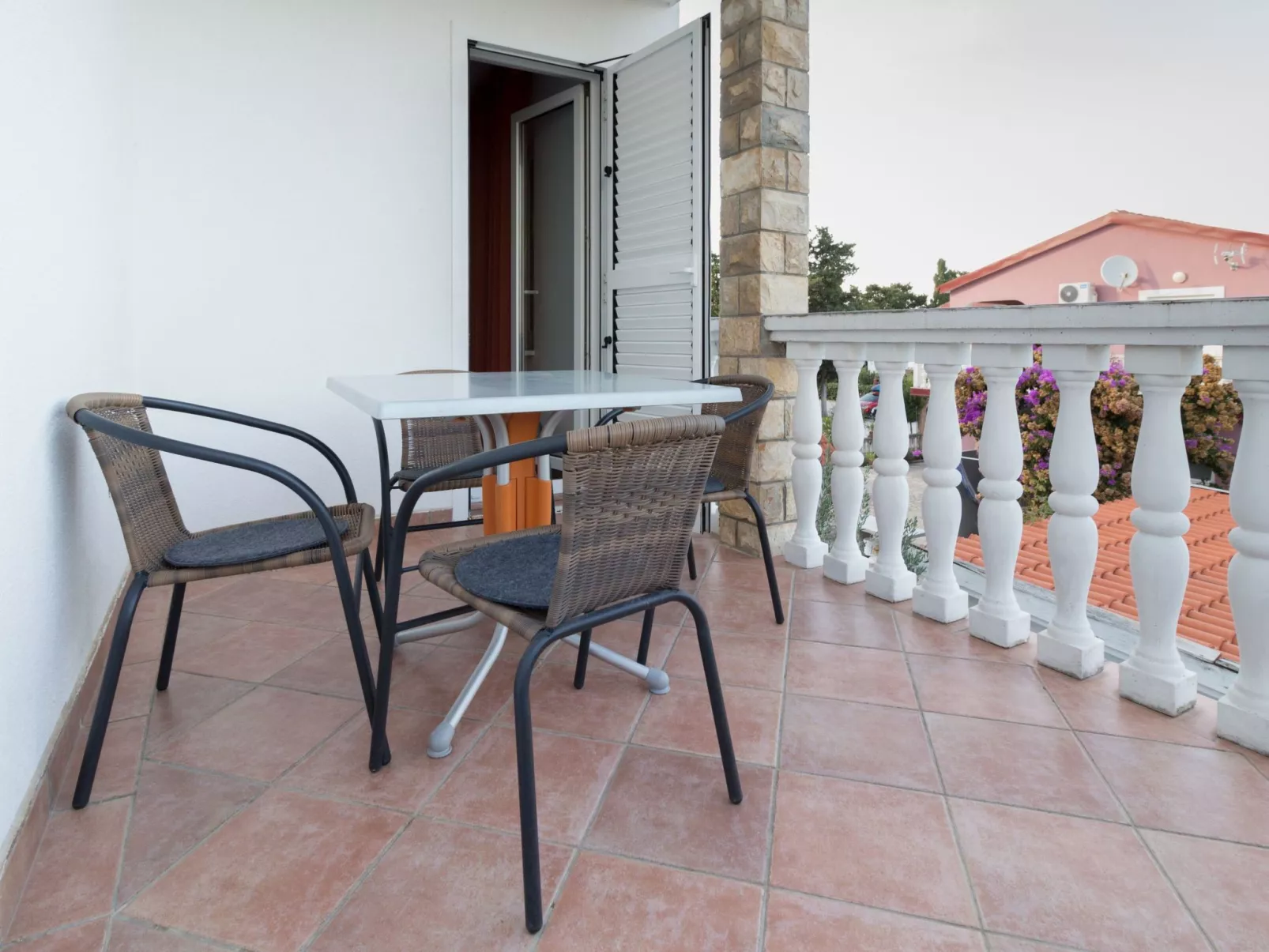 Wohnung "Sunset 02" mit Balkon-Dedans