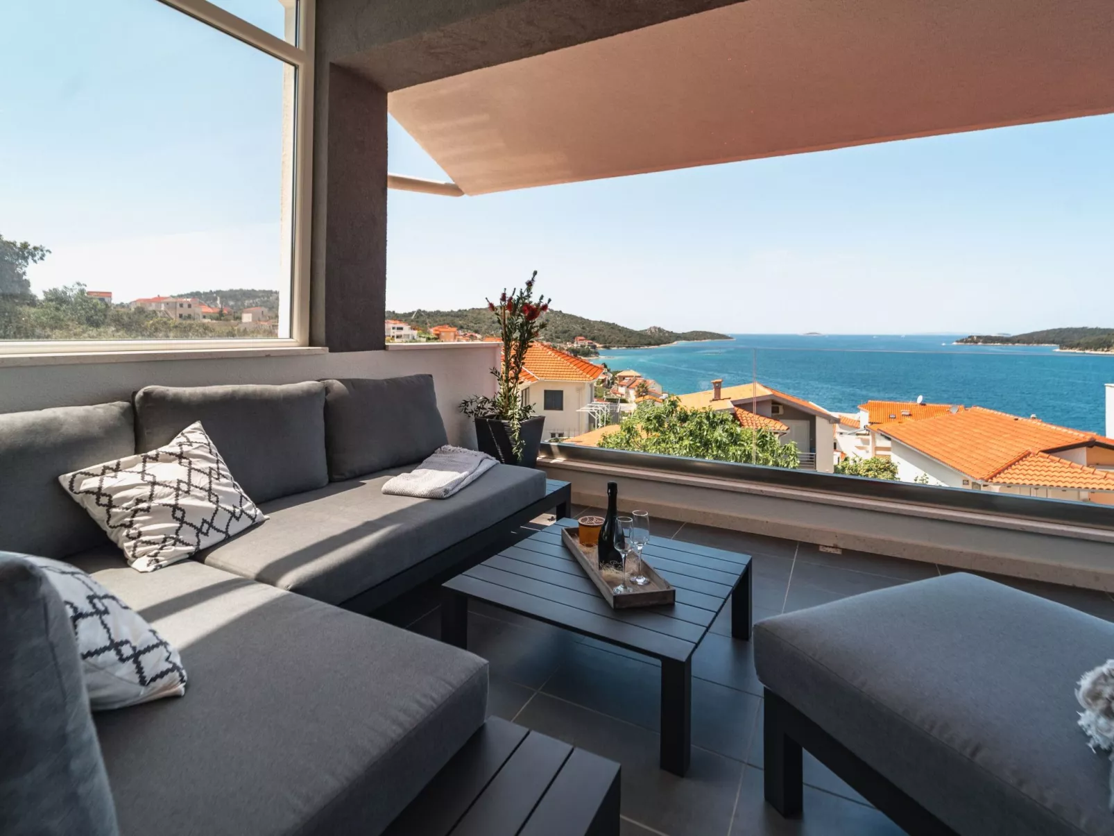 Villa Miracle in Rogoznica-Image-tags.info