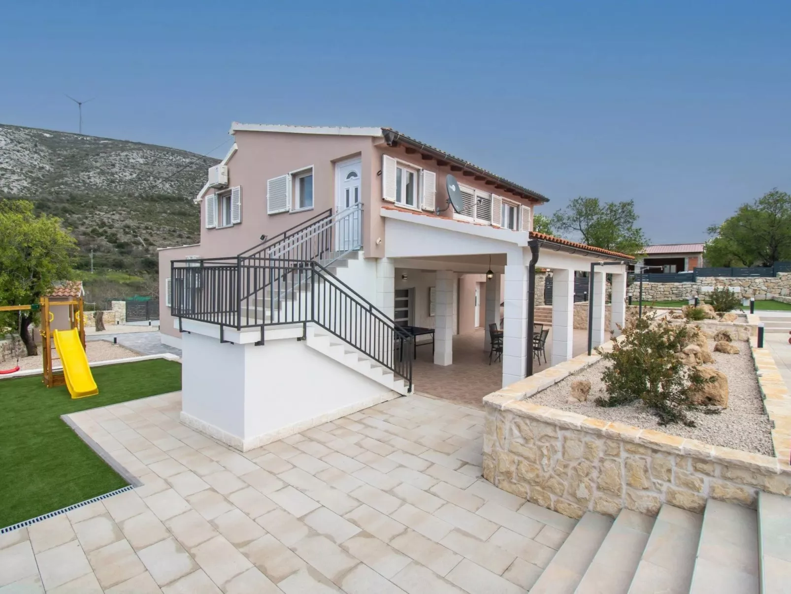 Villa Natura Piedra bei Sibenik-Draußen