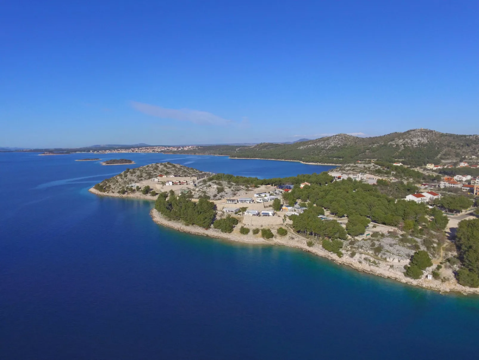 Mobilheim mit Blick auf das Wasser-Area