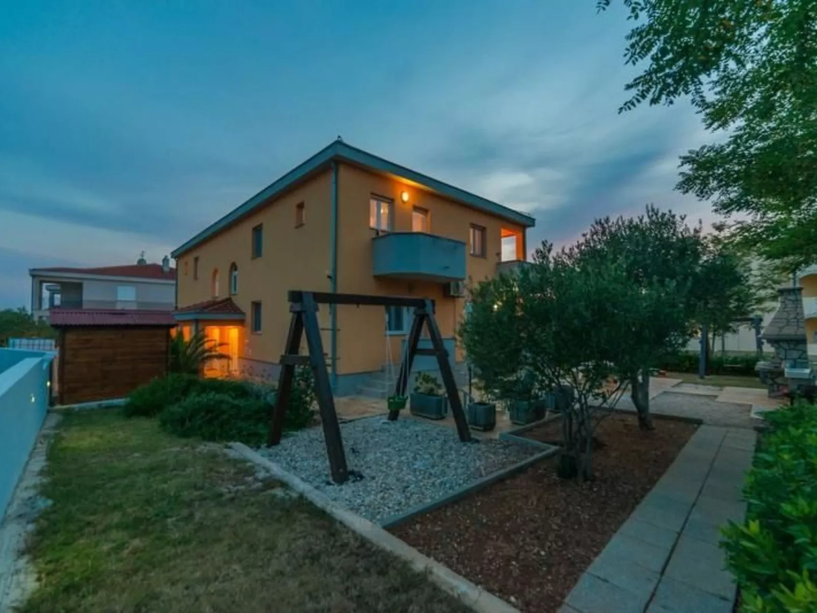 Wohnung "Maestral 03" direkt am Strand-Draußen