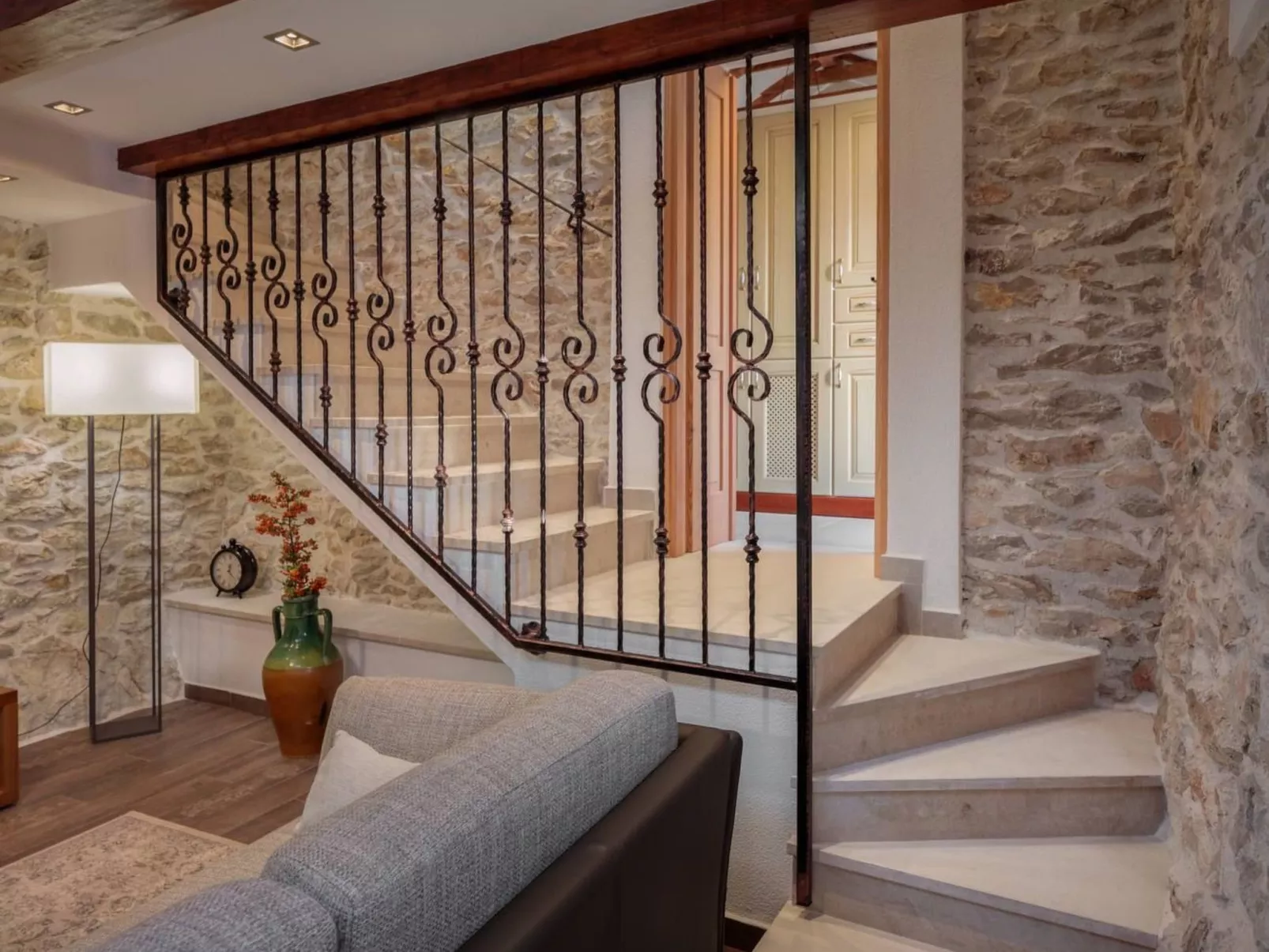 Villa Josipovi Dvori-Image-tags.info