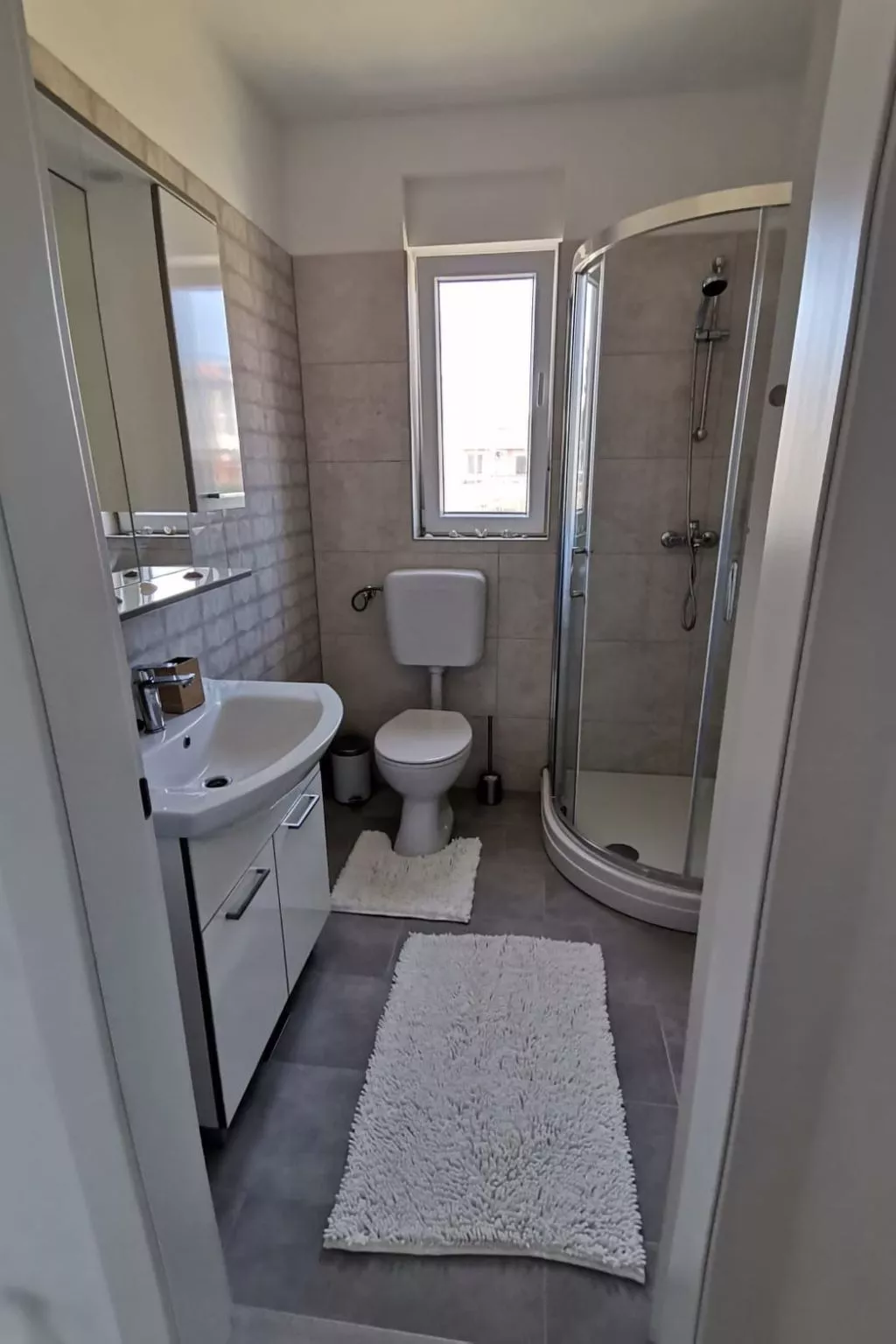 Appartement Dani am Strand mit herrlichem Meerblick-Image-tags.info