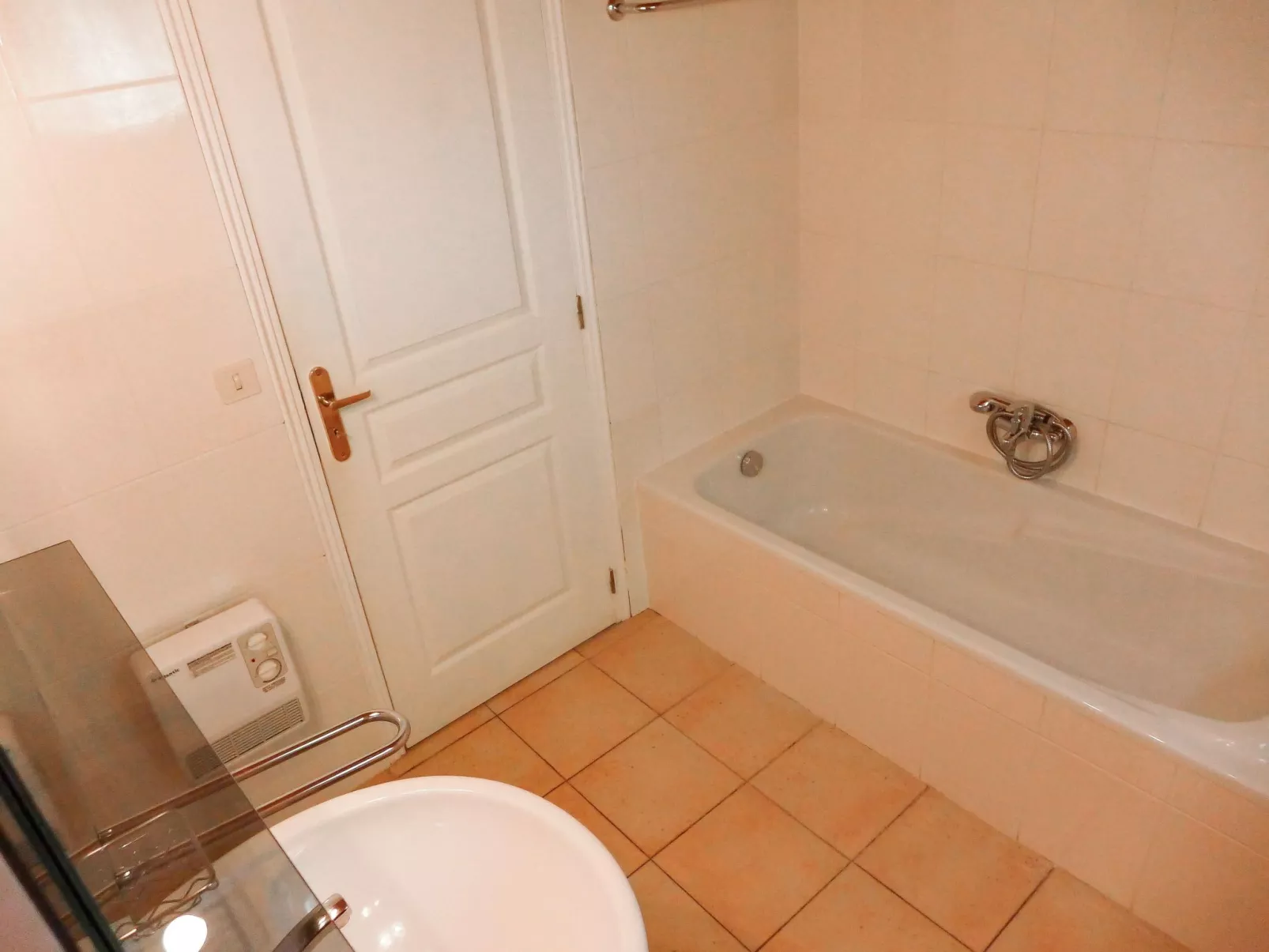 Schönes Ferienhaus mit eigenem Pool-Image-tags.info