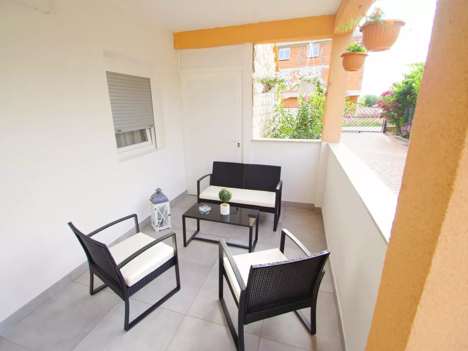 Angenehme Wohnung in Valbandon, Privatparkplatz-Outside