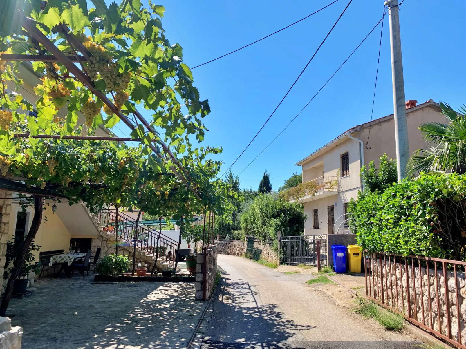 Apartment Santic-Dehors